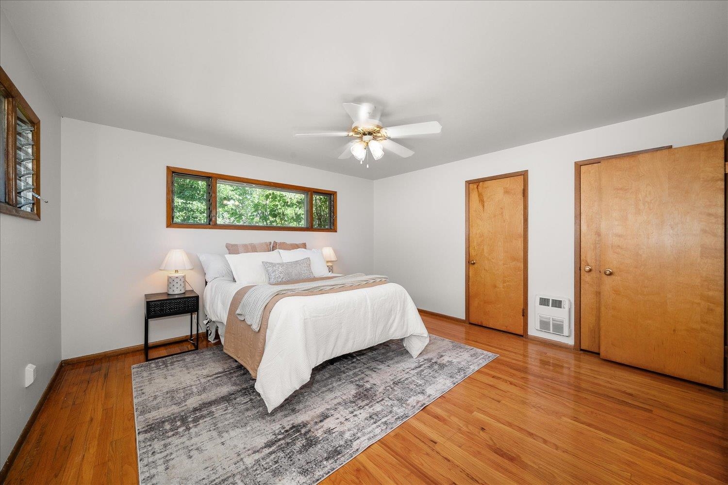 821 E Broad St - Photo 10