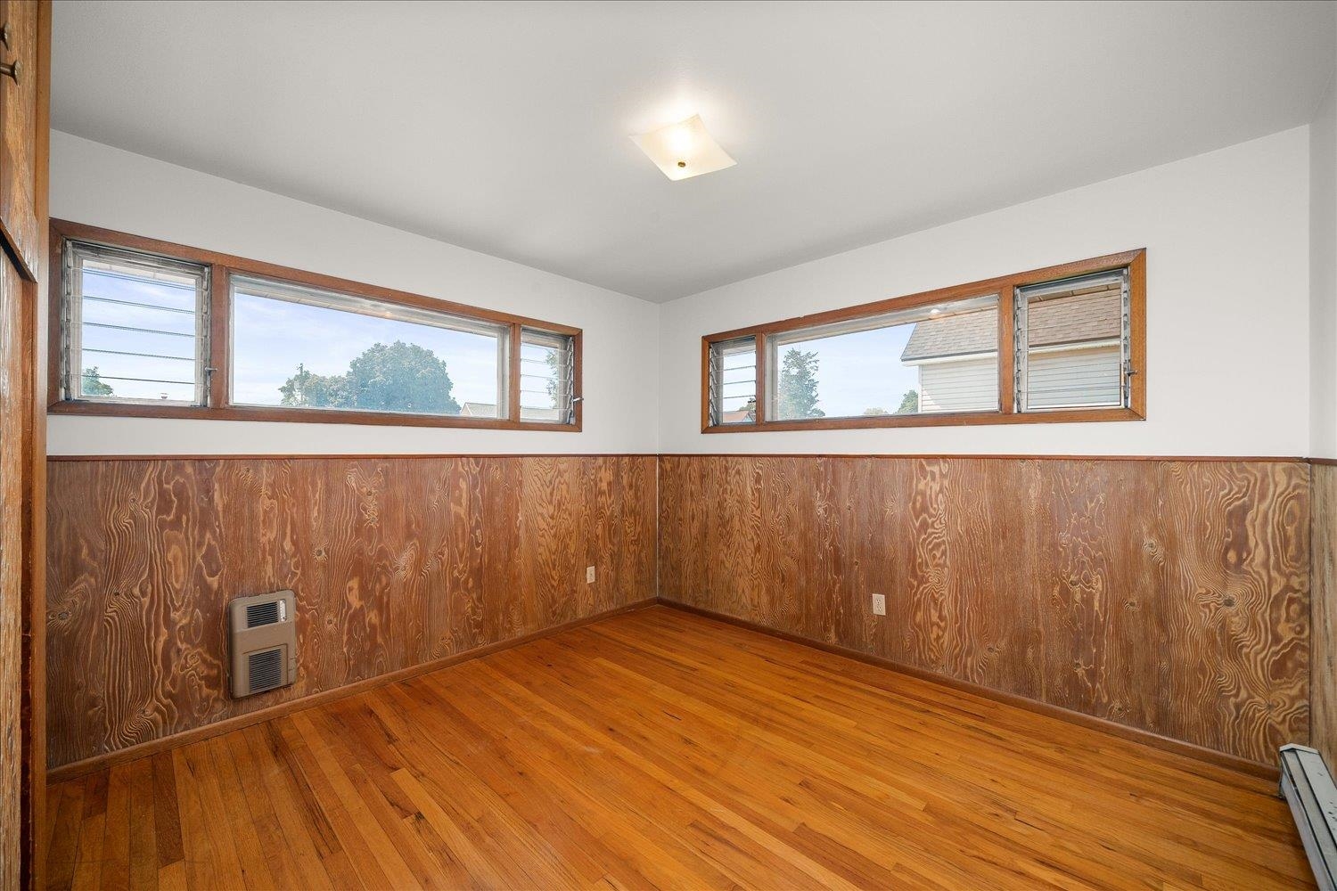 821 E Broad St - Photo 11
