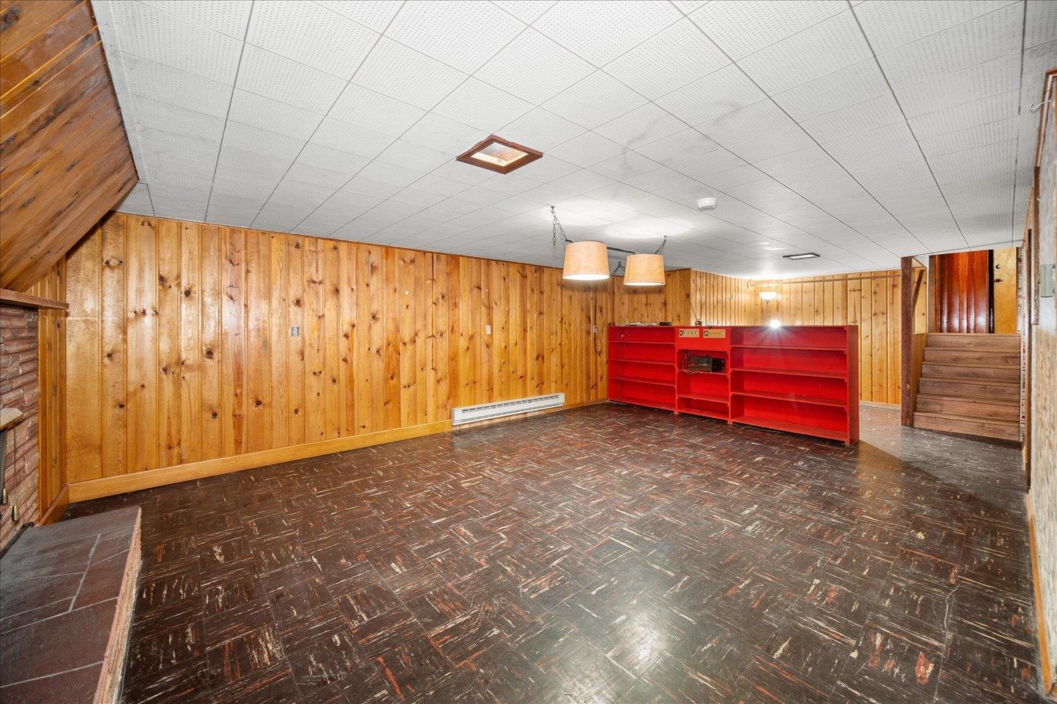 821 E Broad St - Photo 16