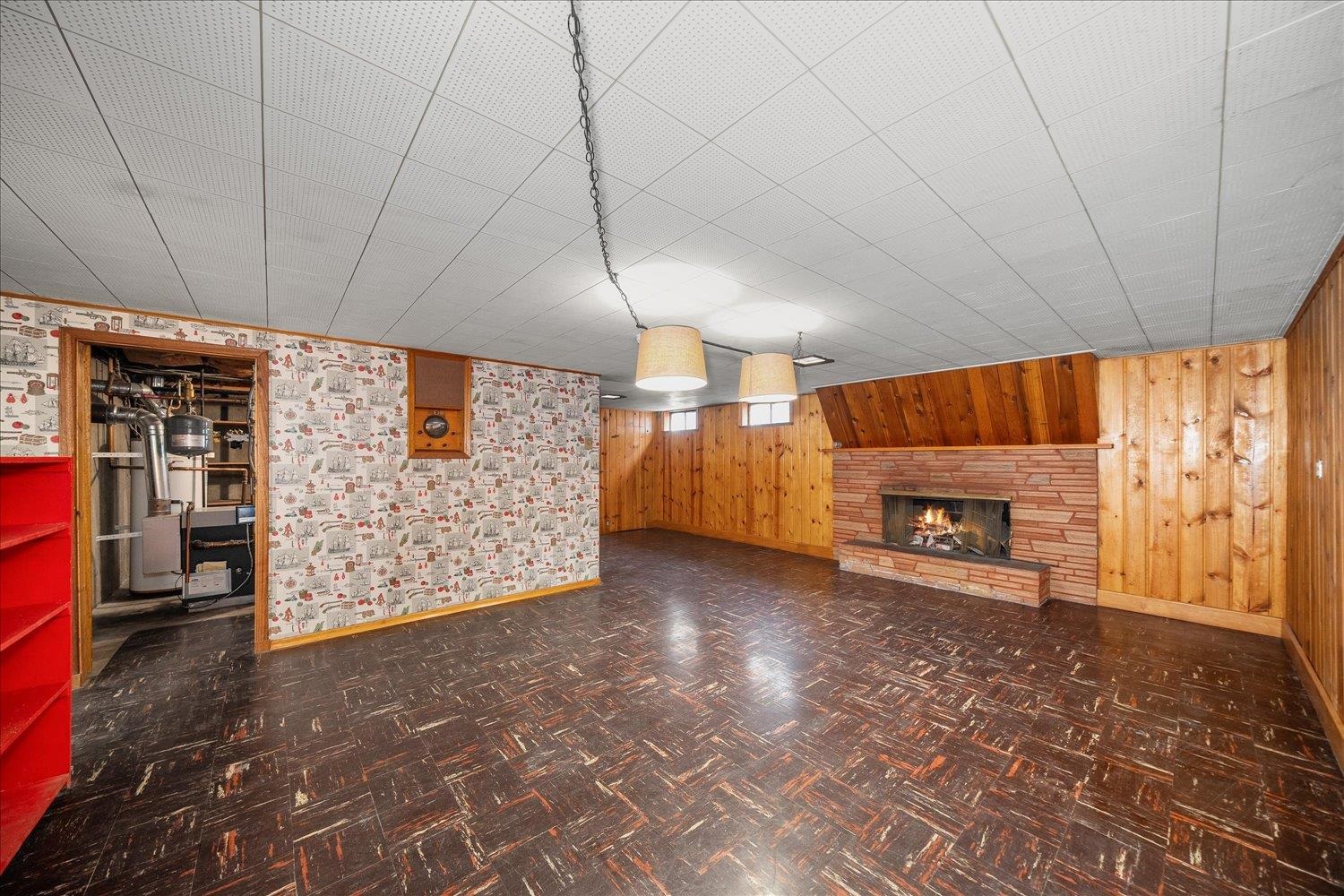 821 E Broad St - Photo 17