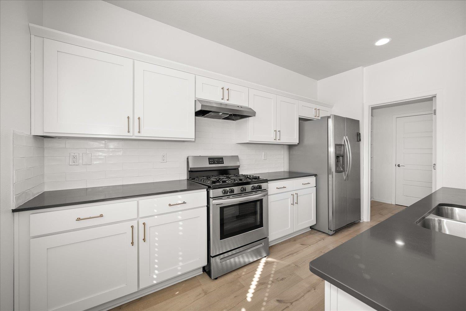 8006 S FRUITVALE Ln - Photo 11