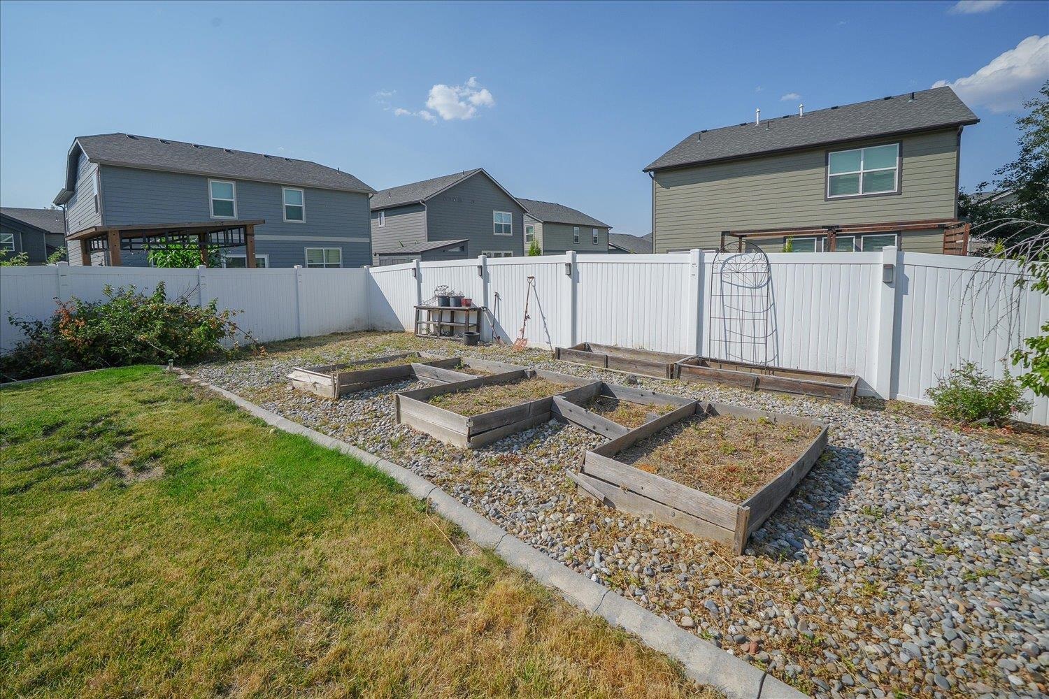 8006 S FRUITVALE Ln - Photo 39