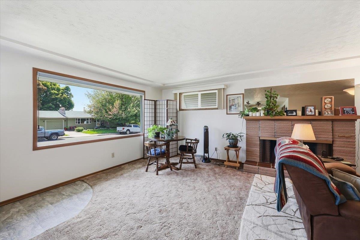 3314 W Beacon Ave - Photo 6