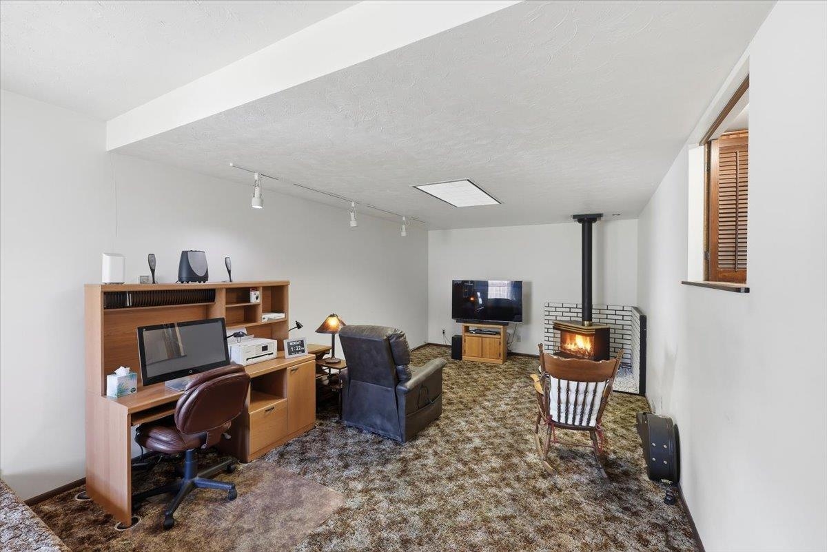 3314 W Beacon Ave - Photo 12