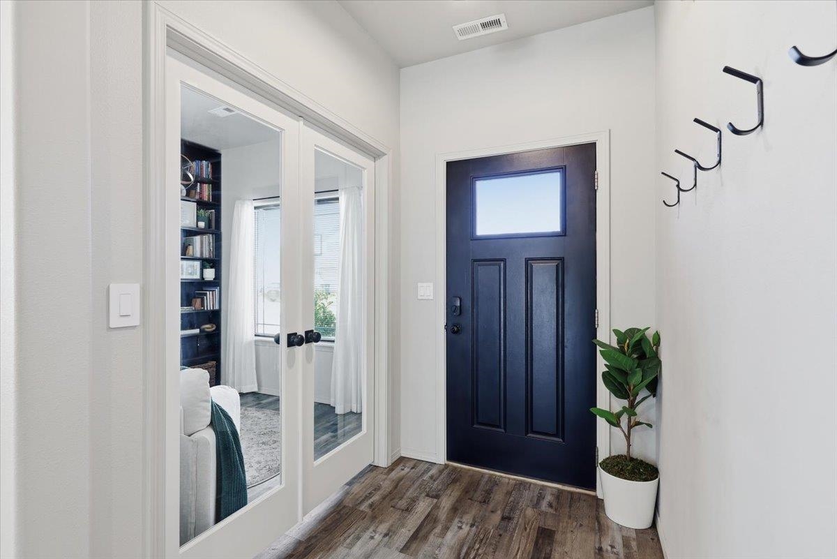 8802 N Cannon St - Photo 2