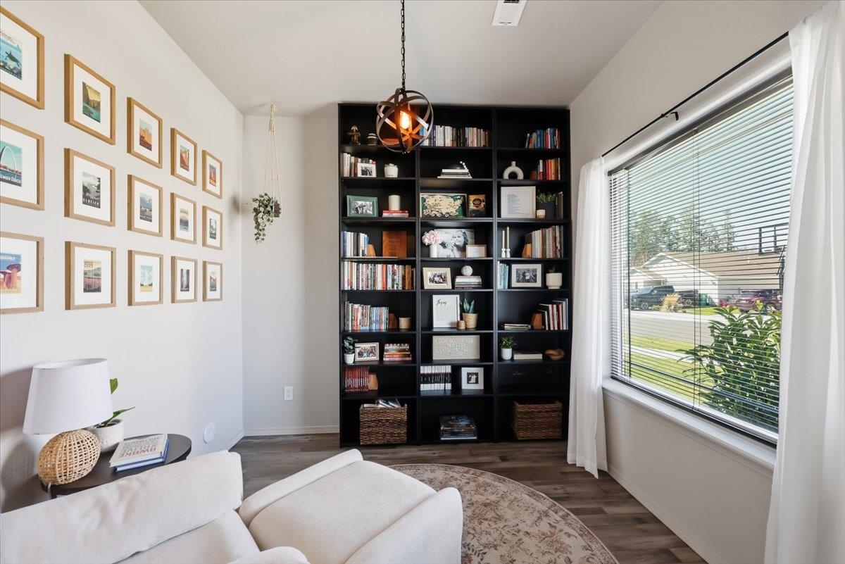 8802 N Cannon St - Photo 3
