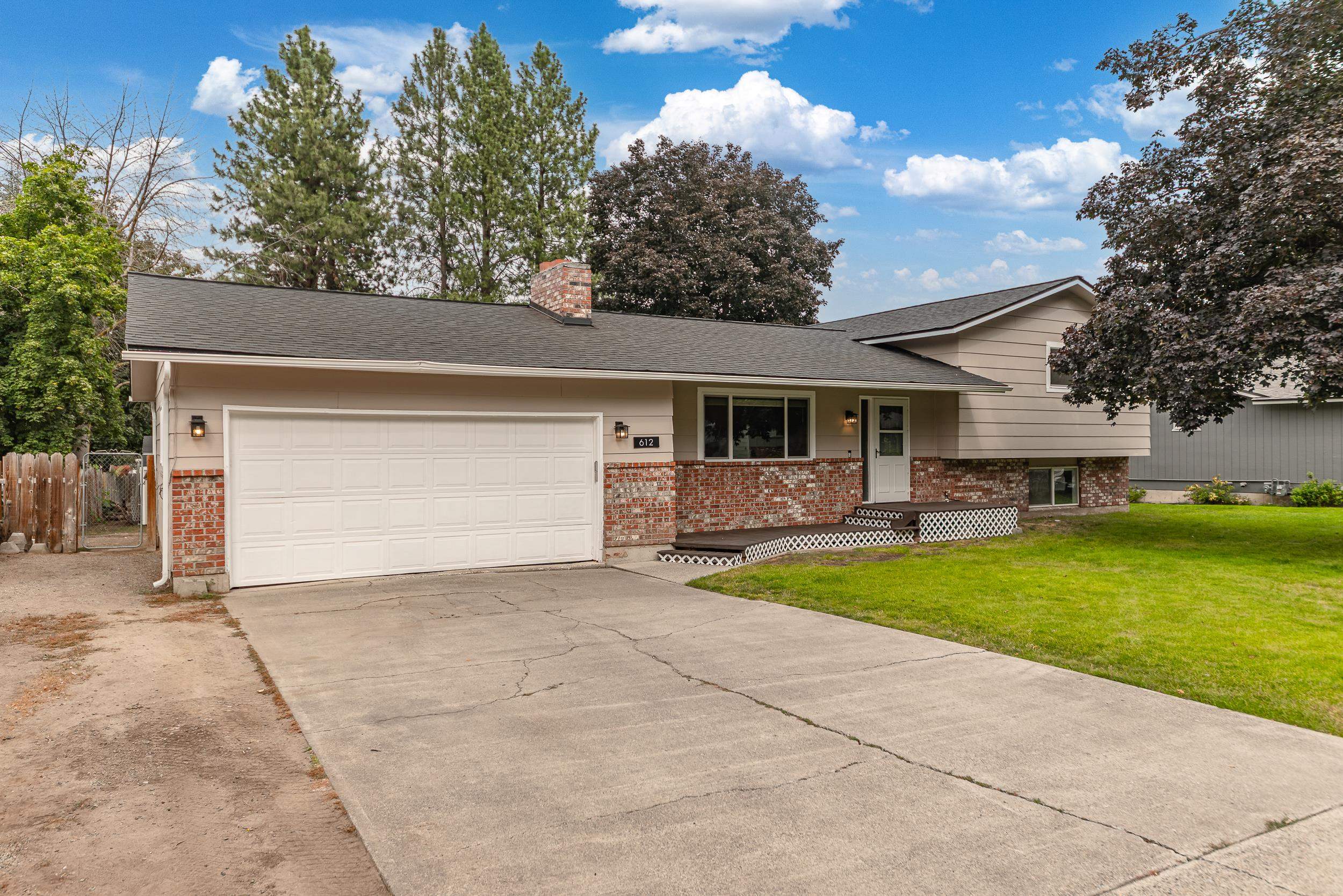 612 E Roundtable Cir - Photo 1
