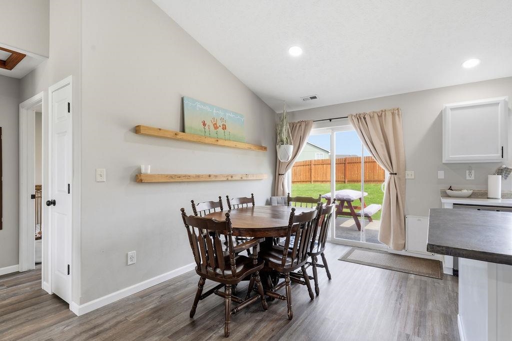 208 N Armstrong Ct - Photo 11