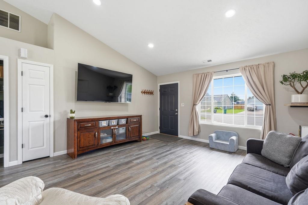 208 N Armstrong Ct - Photo 25