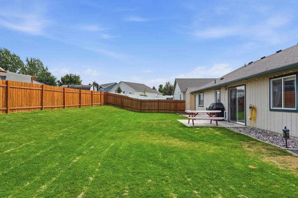 208 N Armstrong Ct - Photo 32