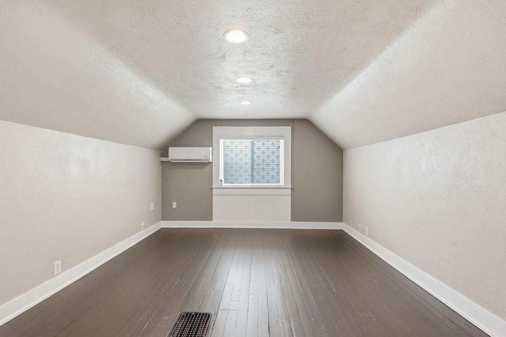 622 E 27TH Ave - Photo 18