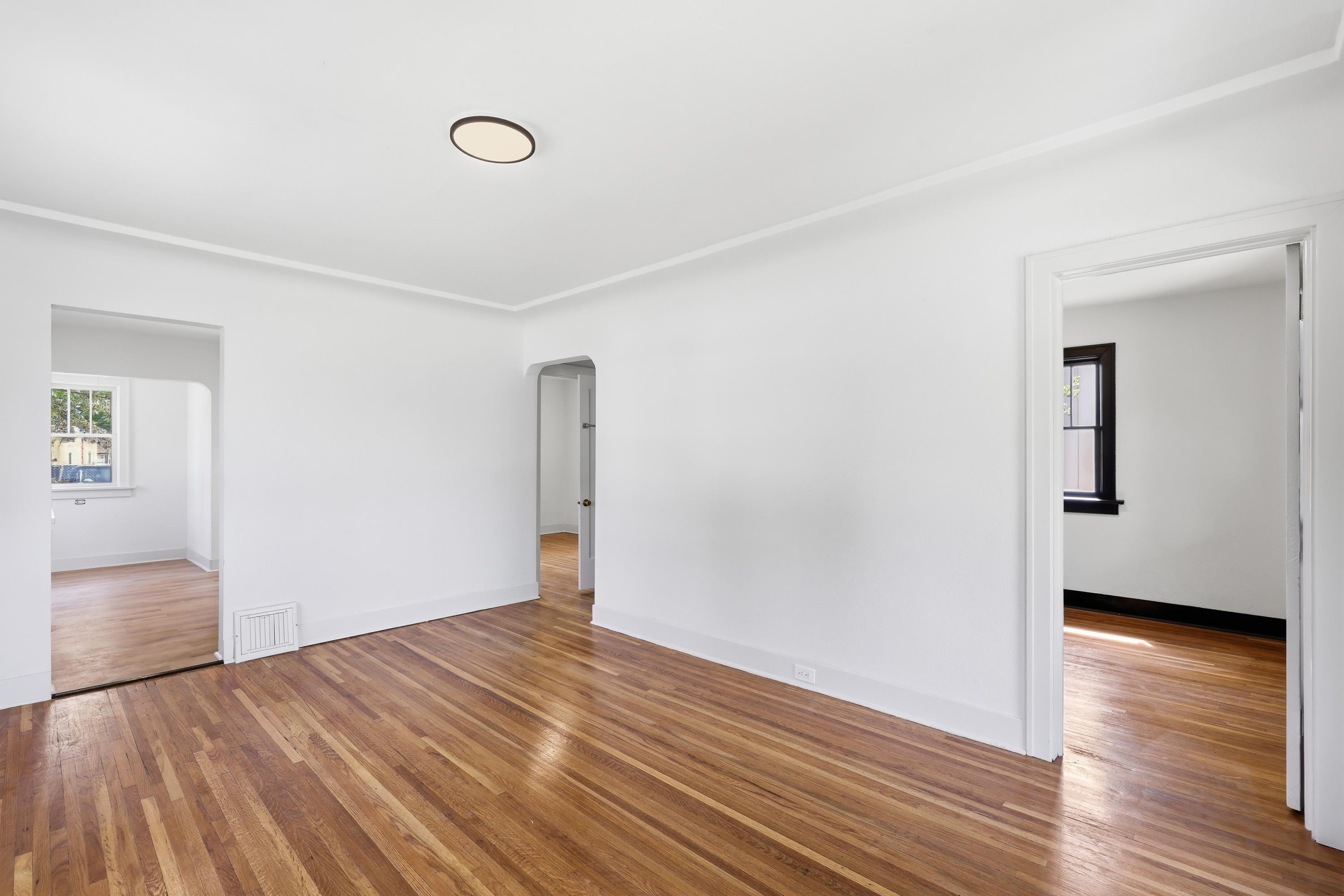 5028 N Wall St - Photo 3