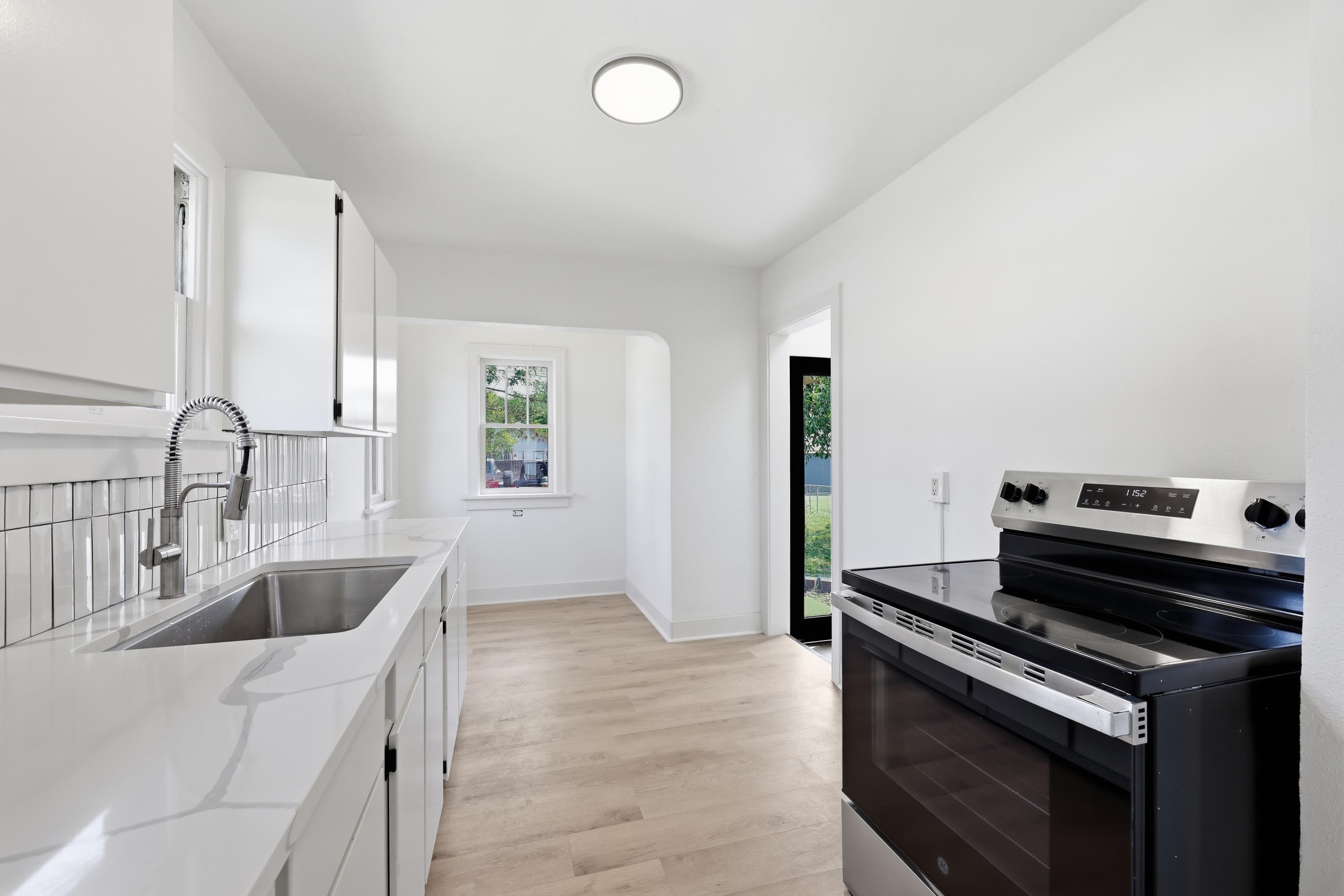 5028 N Wall St - Photo 5