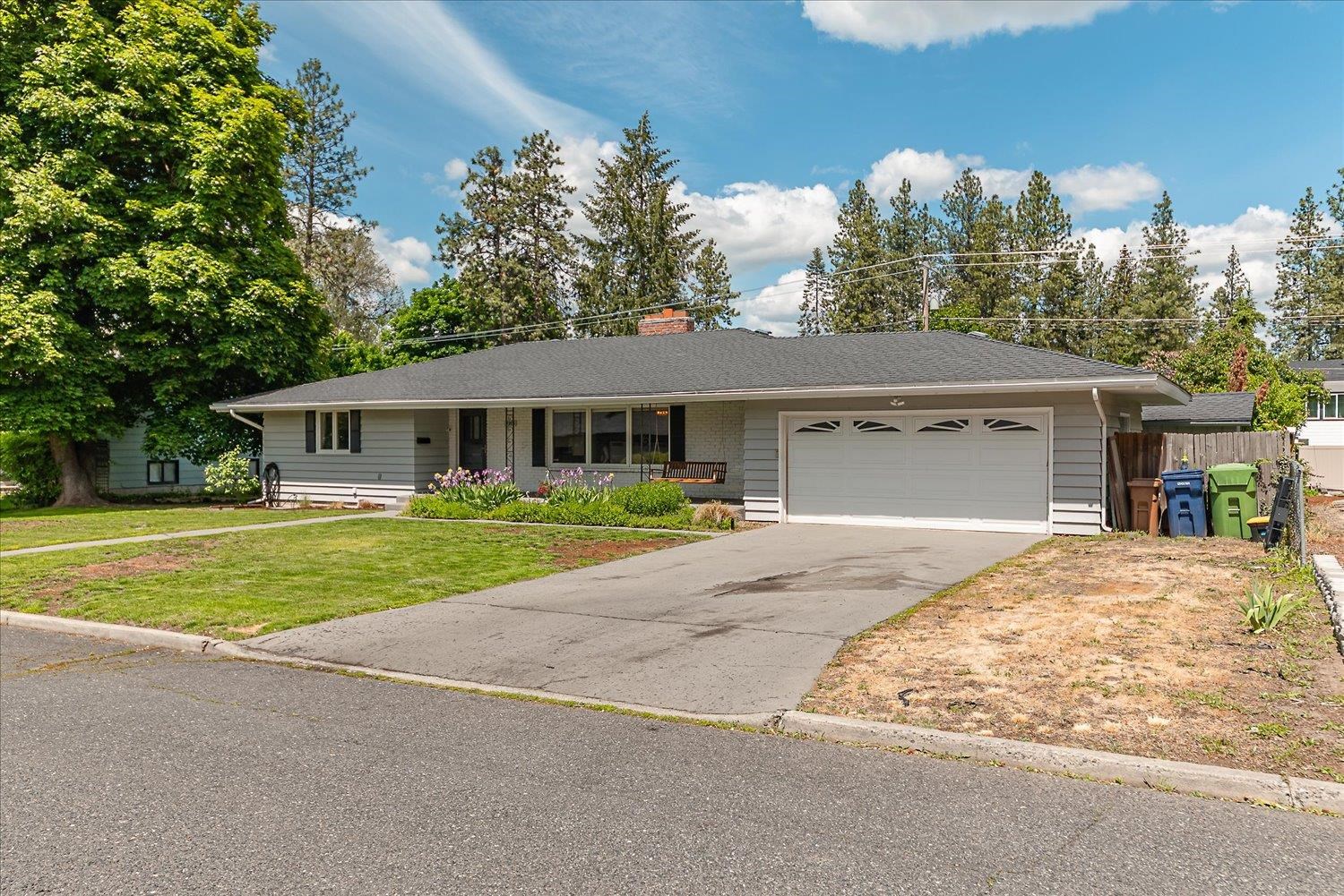 1915 E 38th Ave - Photo 4