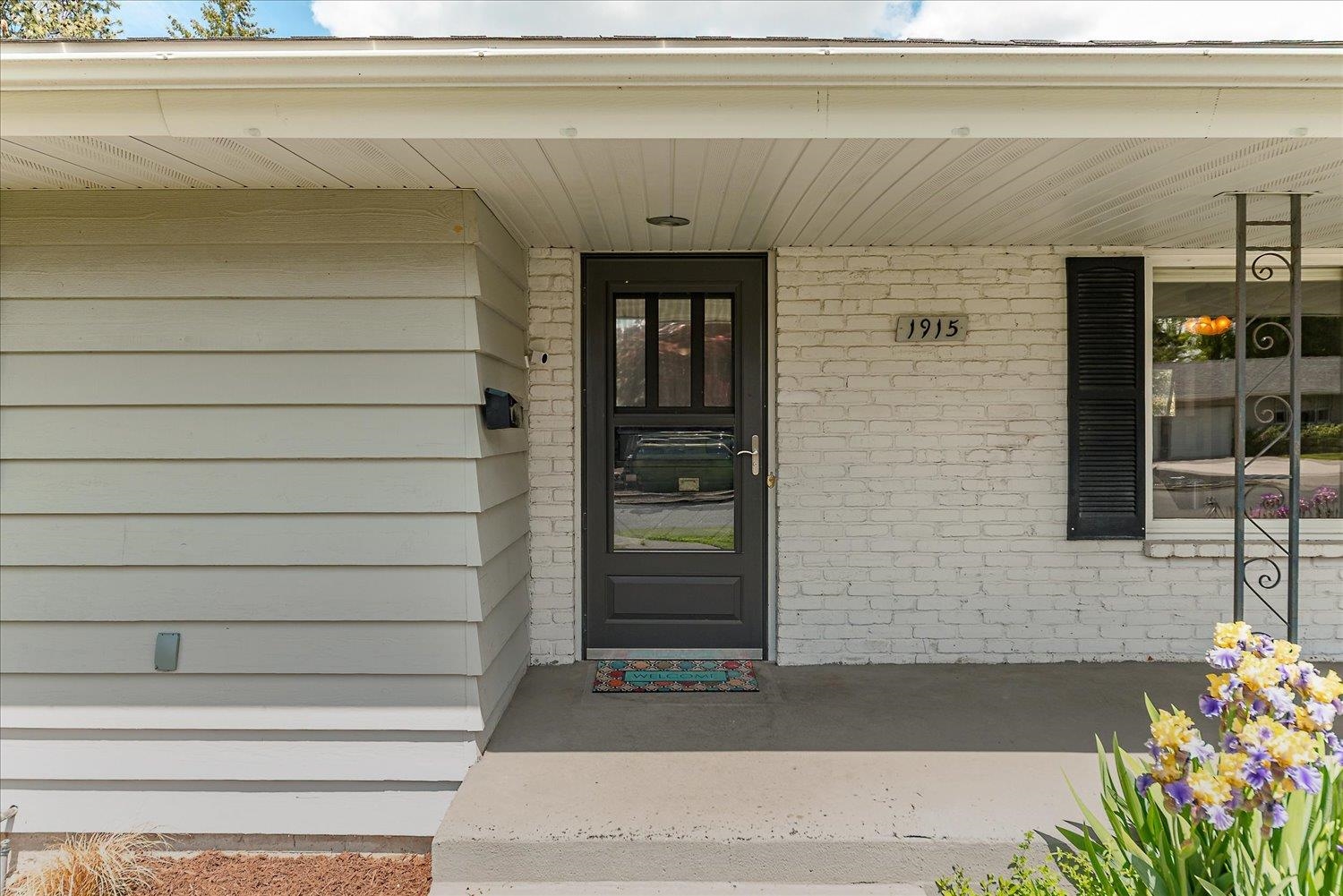 1915 E 38th Ave - Photo 6
