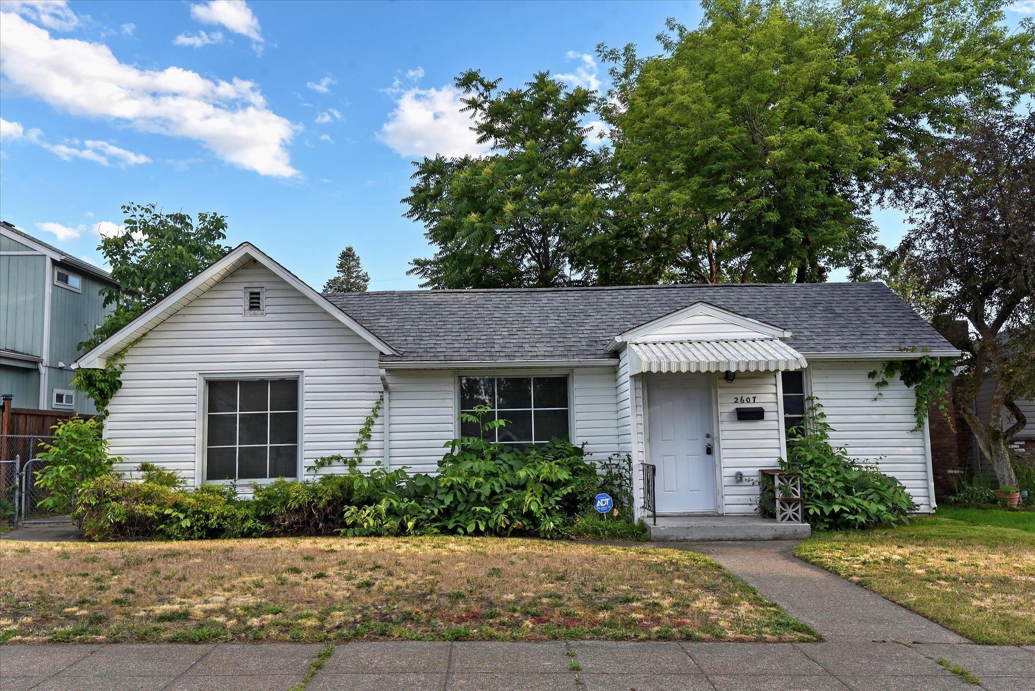 2607 W KIERNAN Ave - Photo 1