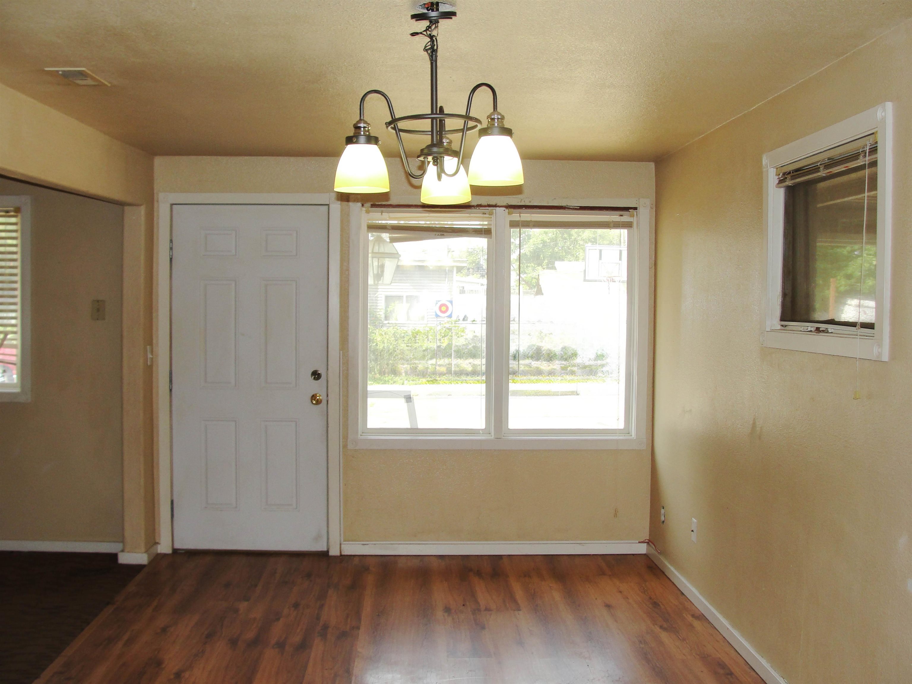 1804 E Wabash Ave - Photo 3