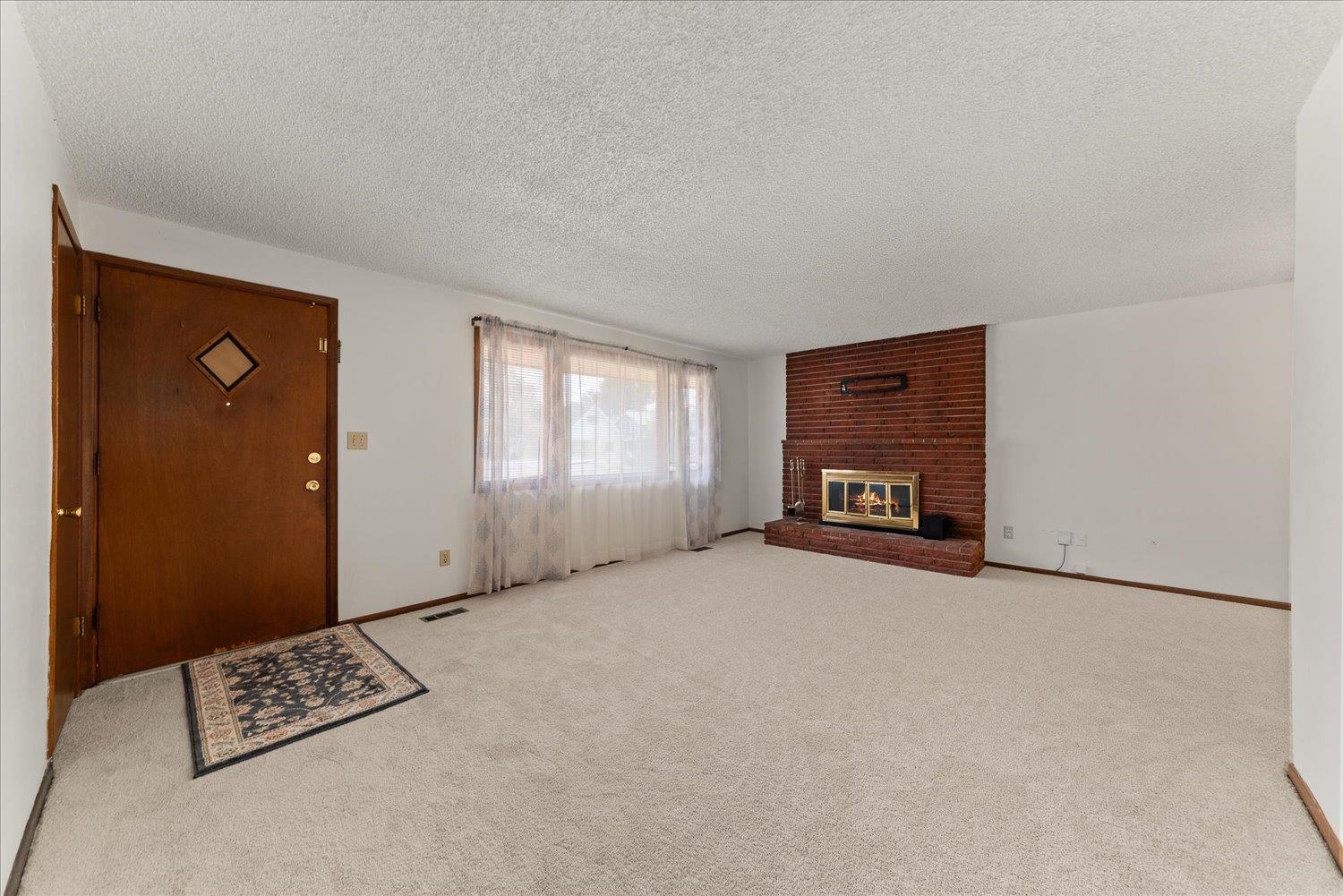 4927 N Washington St - Photo 4