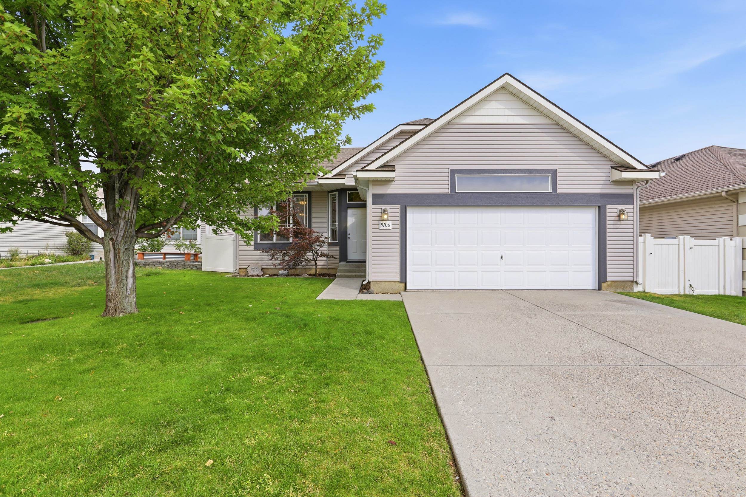 9106 N Oak St - Photo 2