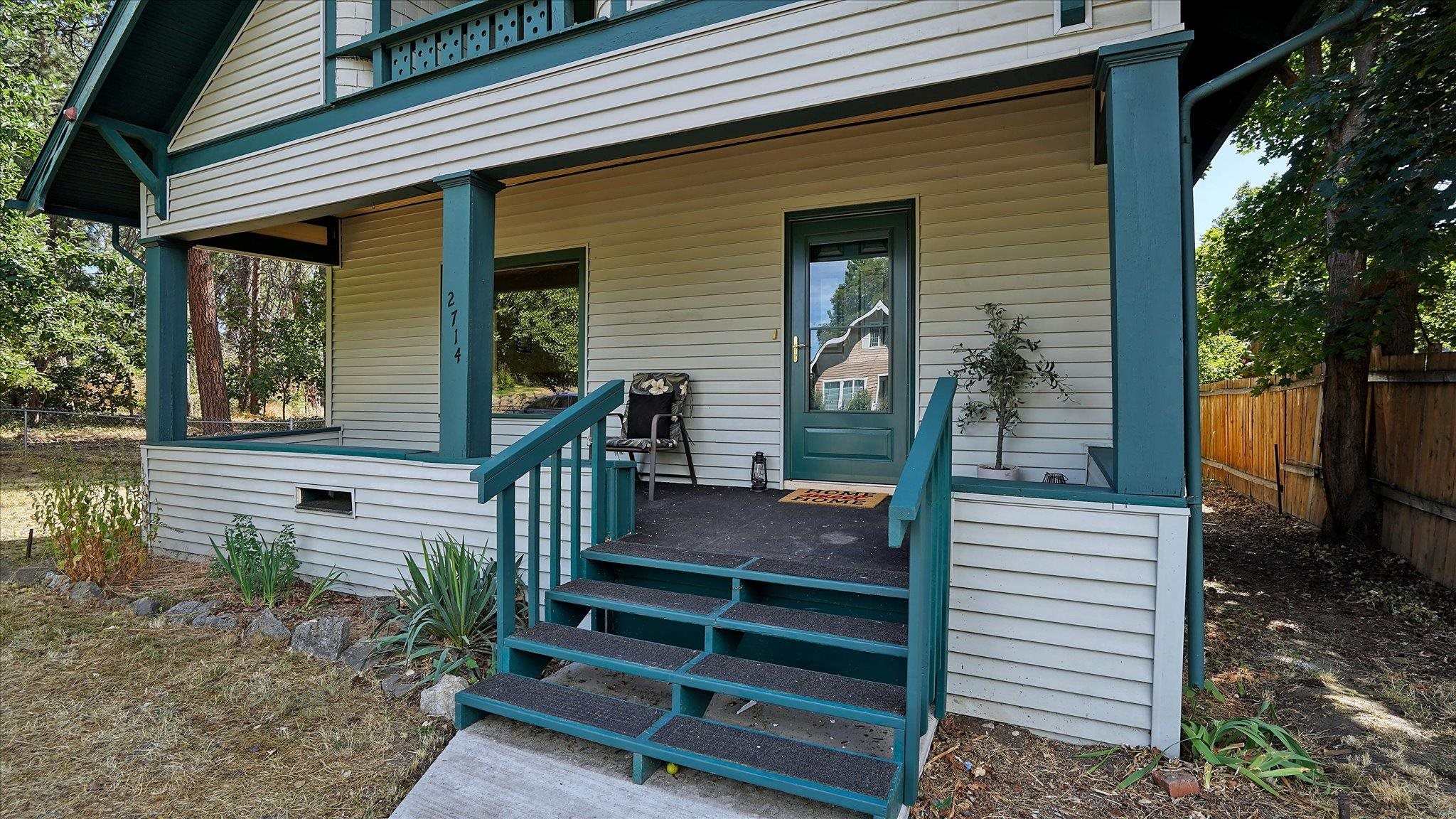 2714 E HARTSON Ave - Photo 2