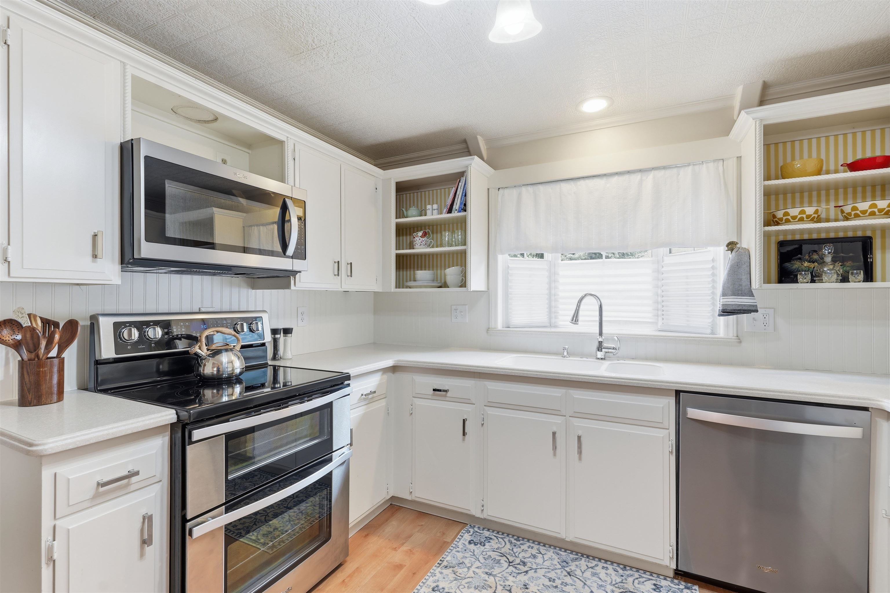 1005 W Bellwood Dr - Photo 16
