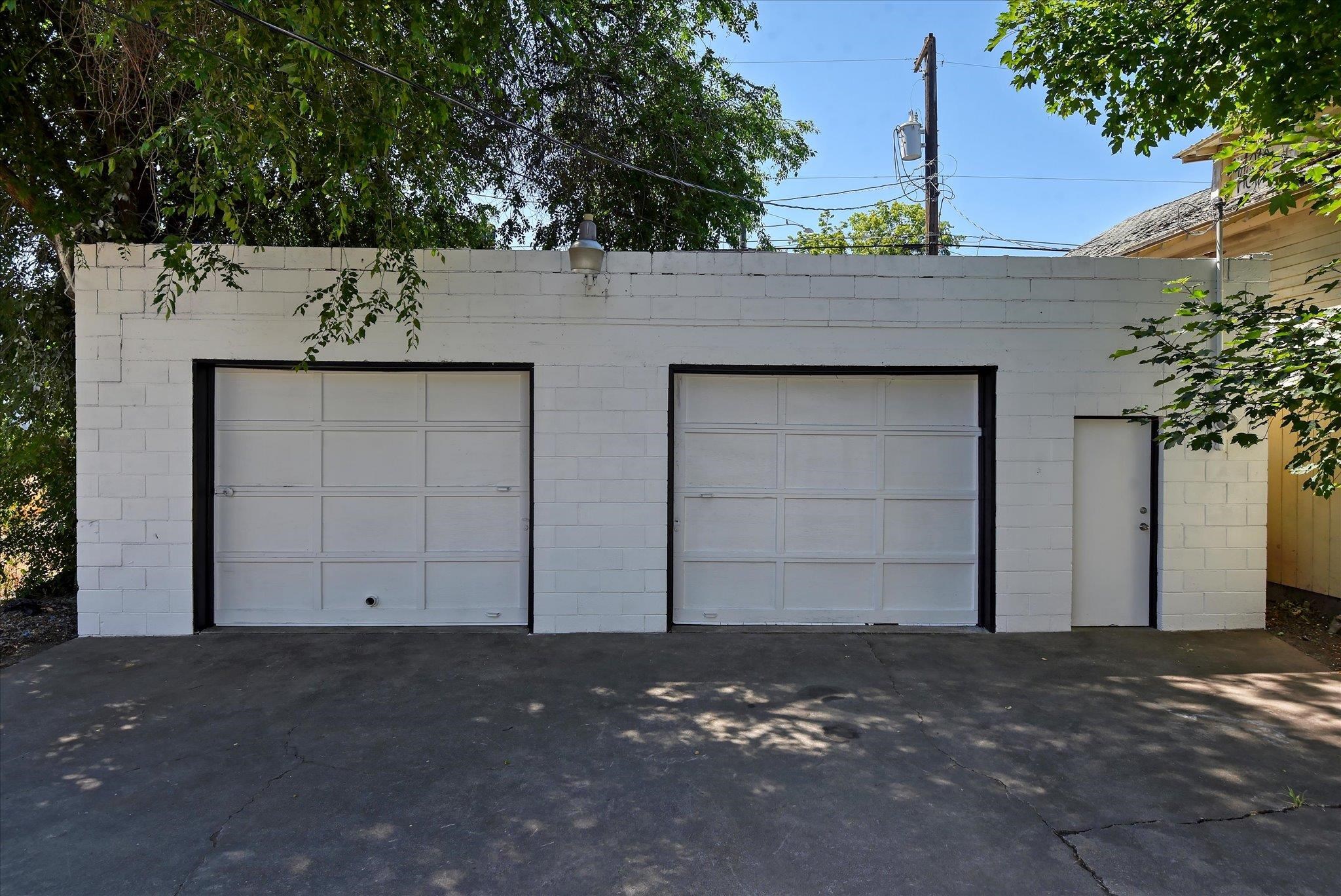 1121 W Knox Ave - Photo 4