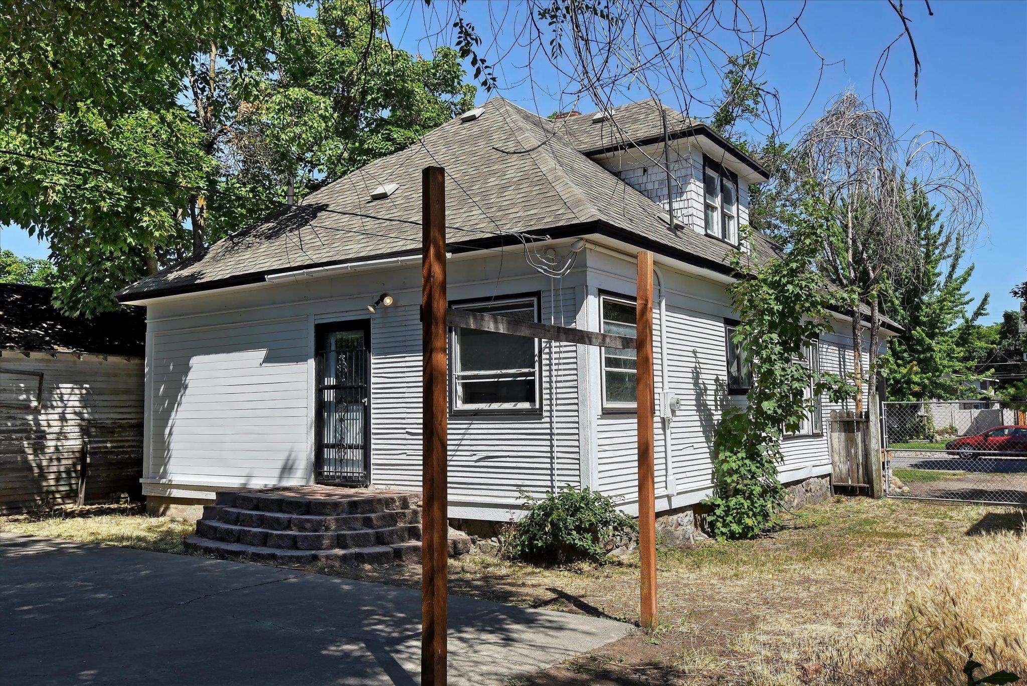 1121 W Knox Ave - Photo 3