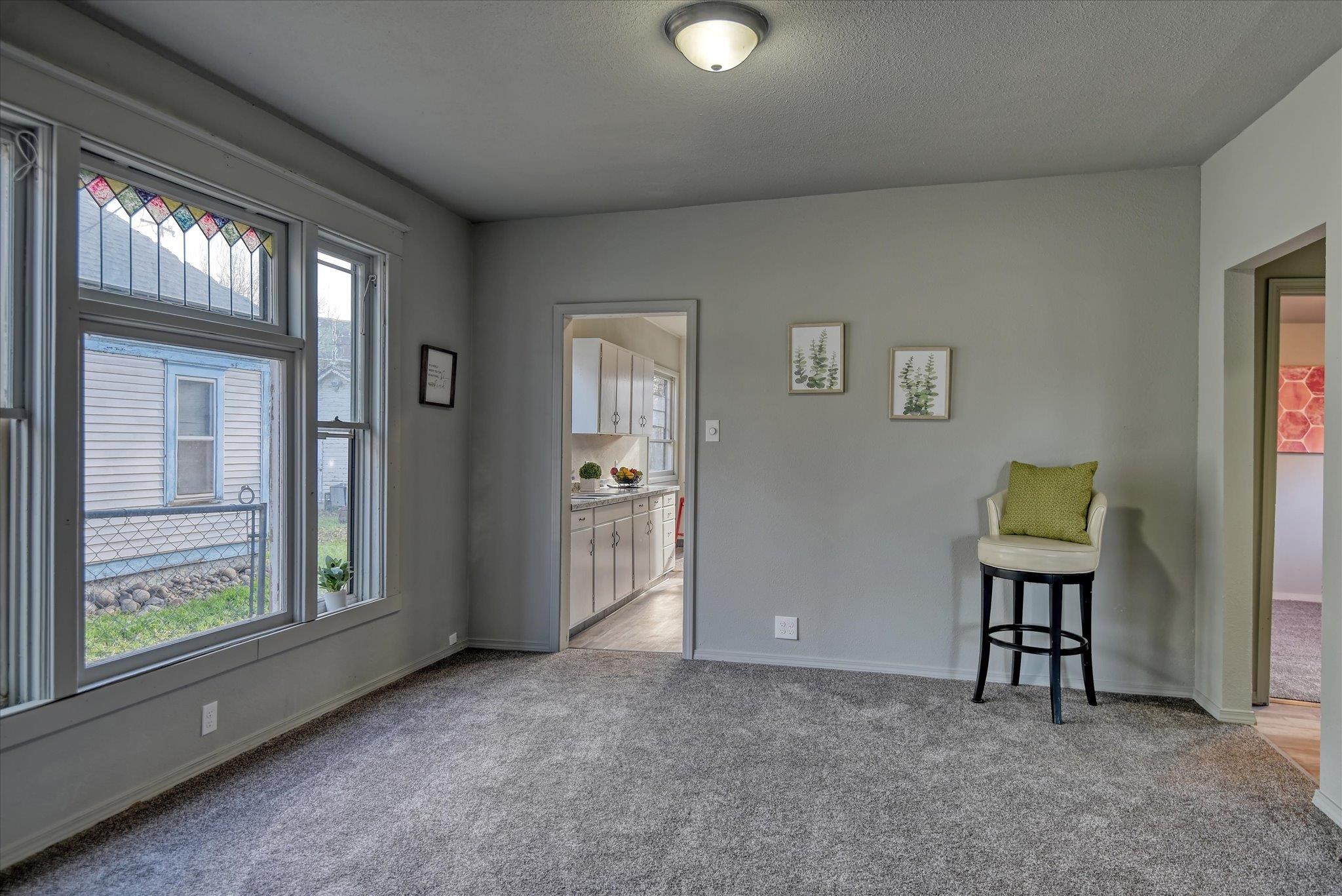 1121 W Knox Ave - Photo 15