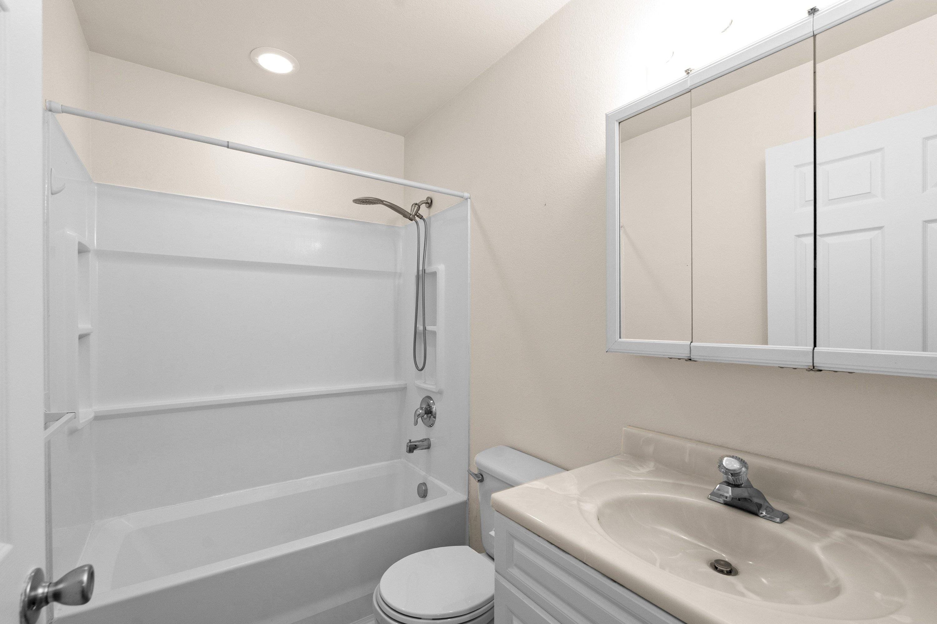 5930 N. Normandie St - Photo 16