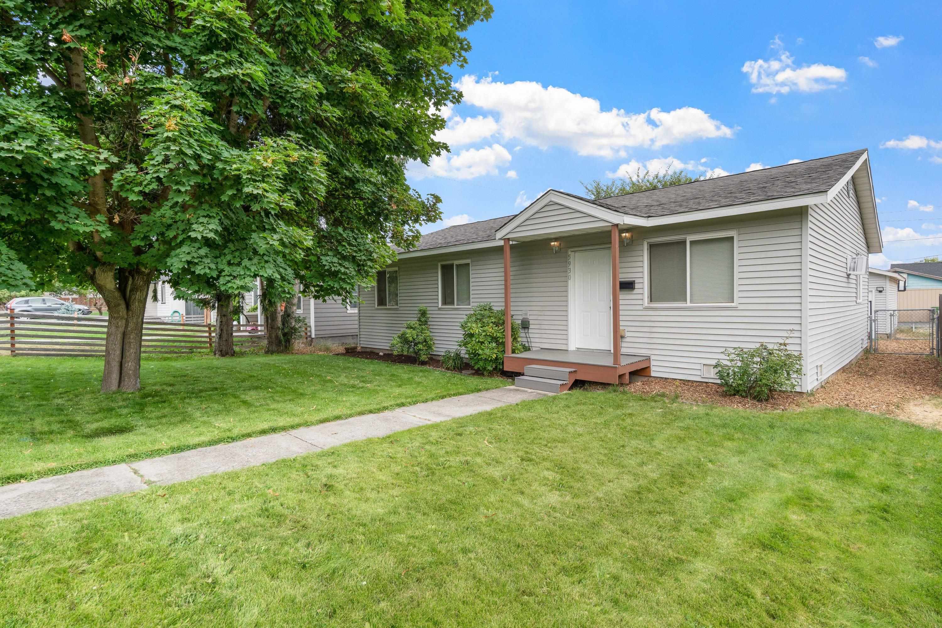 5930 N. Normandie St - Photo 2