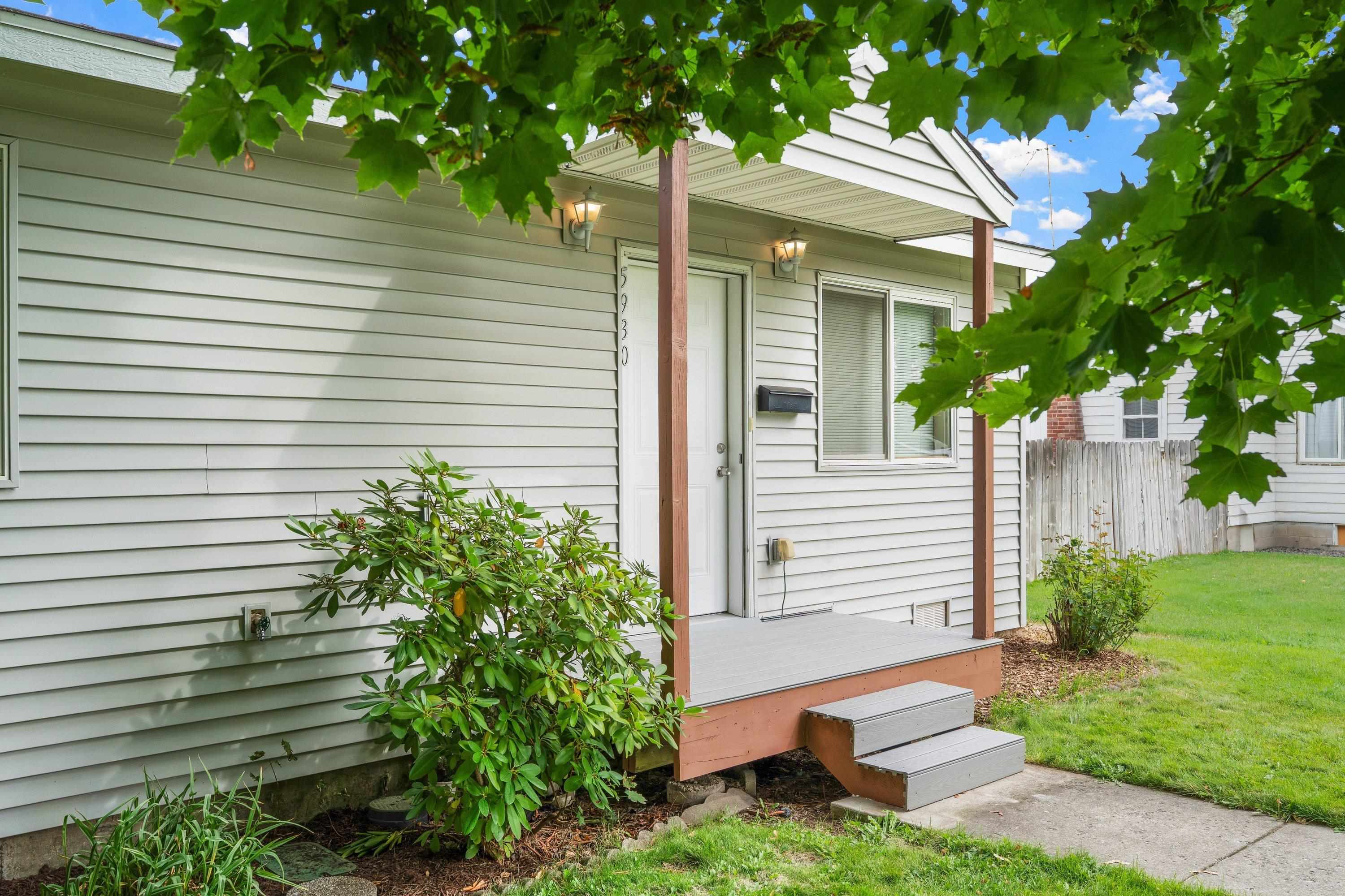 5930 N. Normandie St - Photo 3