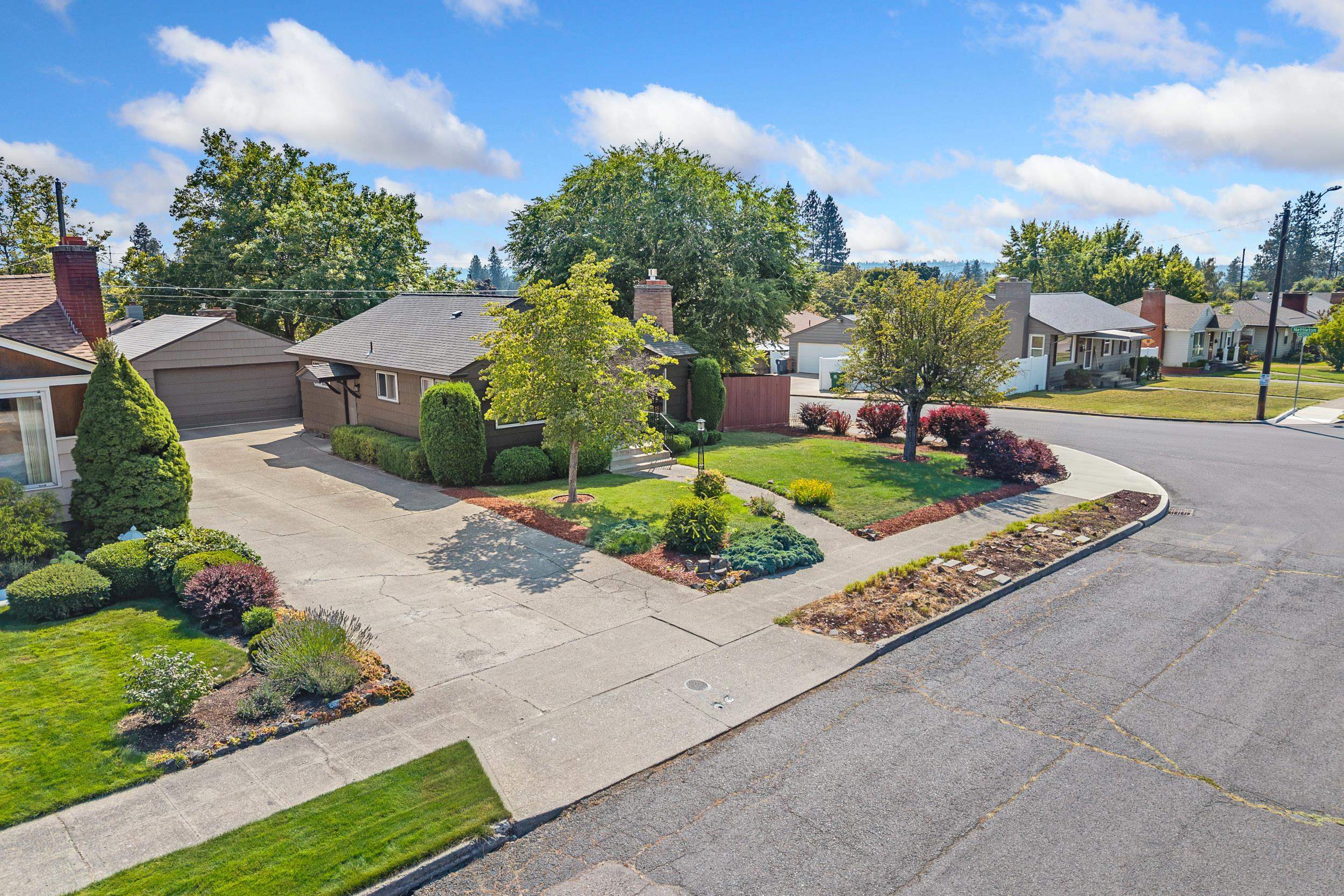 2337 W Rockwell Ave - Photo 30