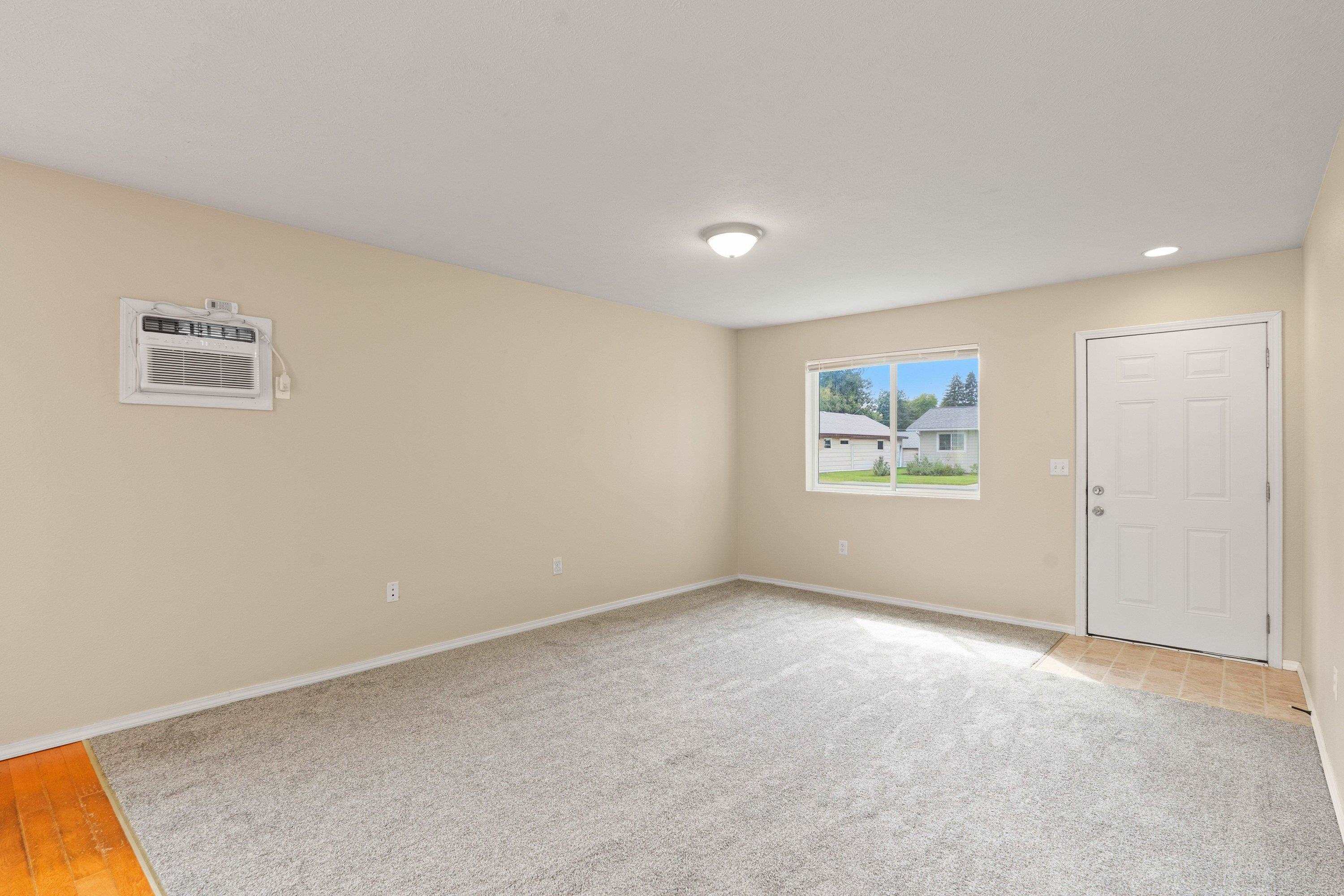 5930 N. Normandie St - Photo 8