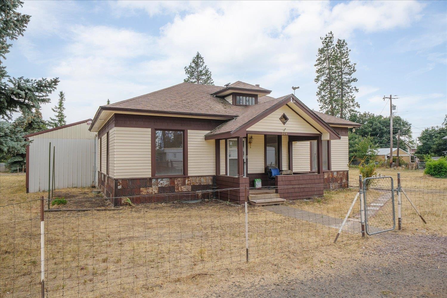 924 E Ladd St - Photo 3