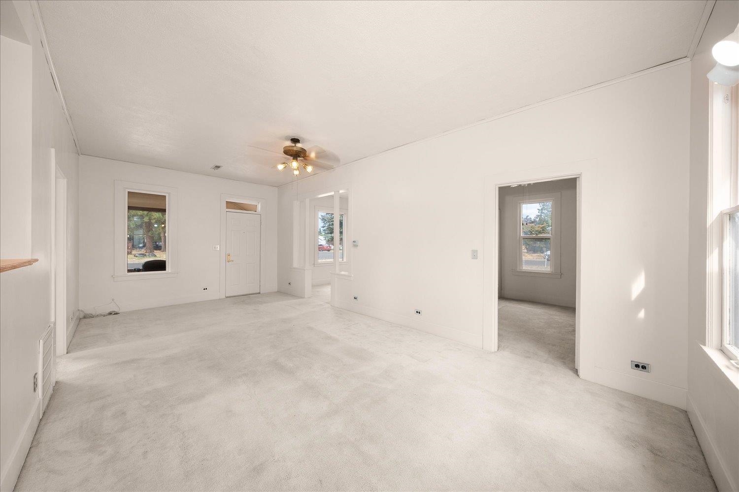 924 E Ladd St - Photo 9