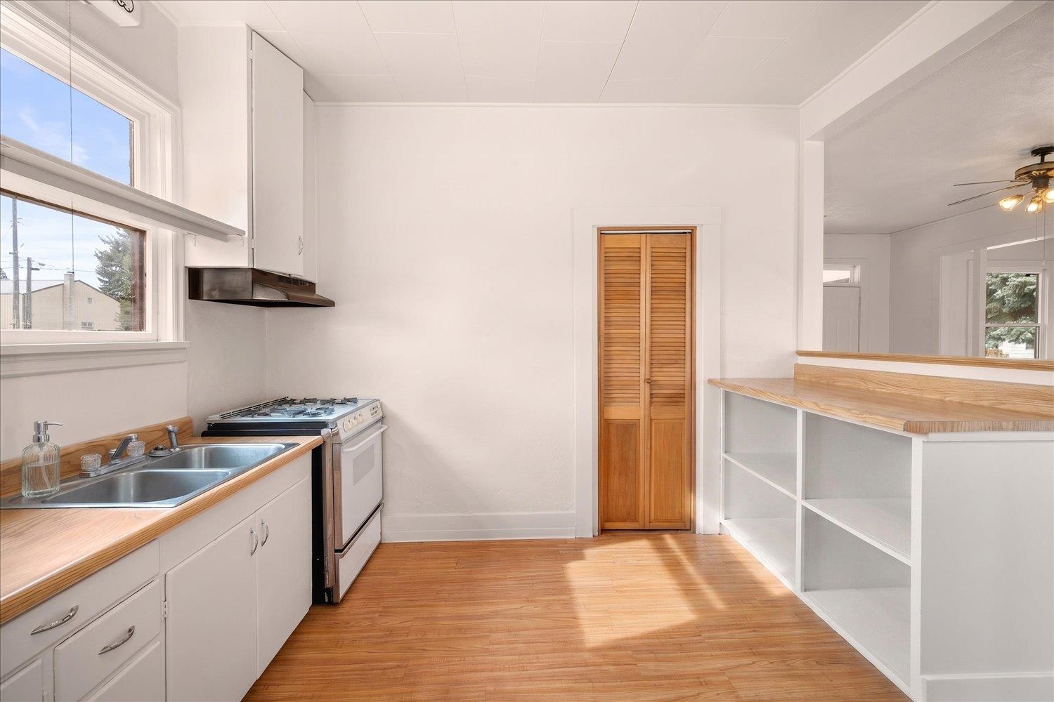 924 E Ladd St - Photo 11