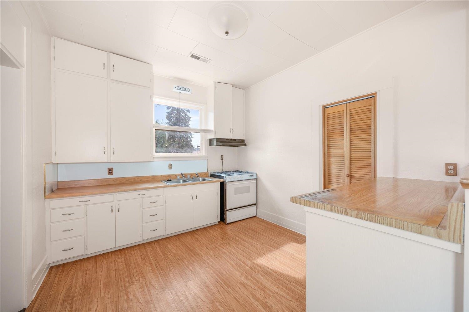 924 E Ladd St - Photo 12