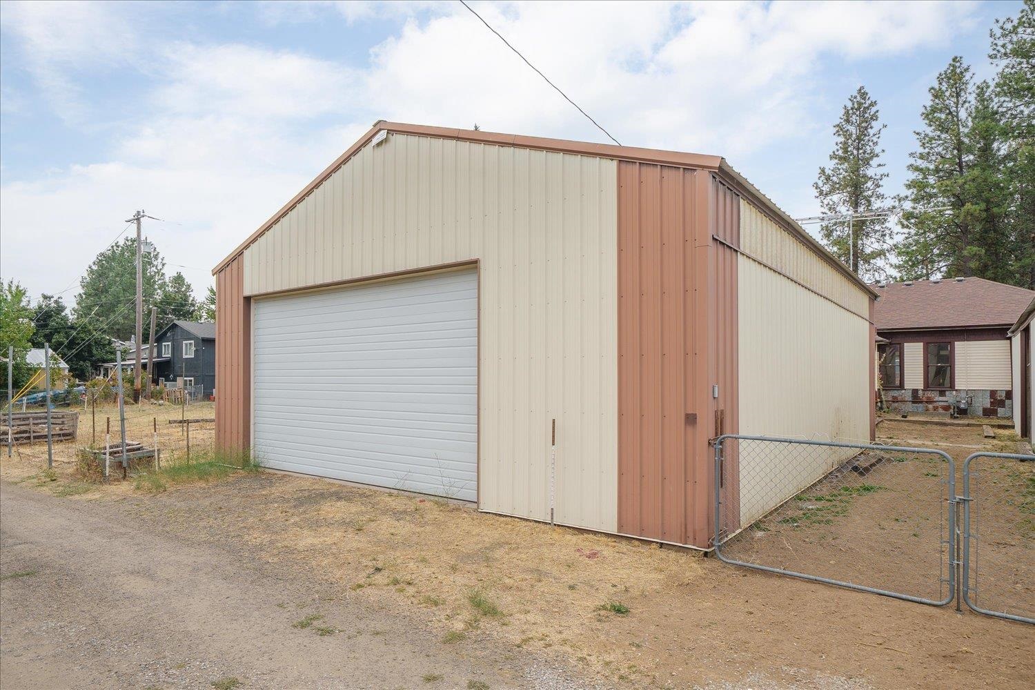 924 E Ladd St - Photo 29