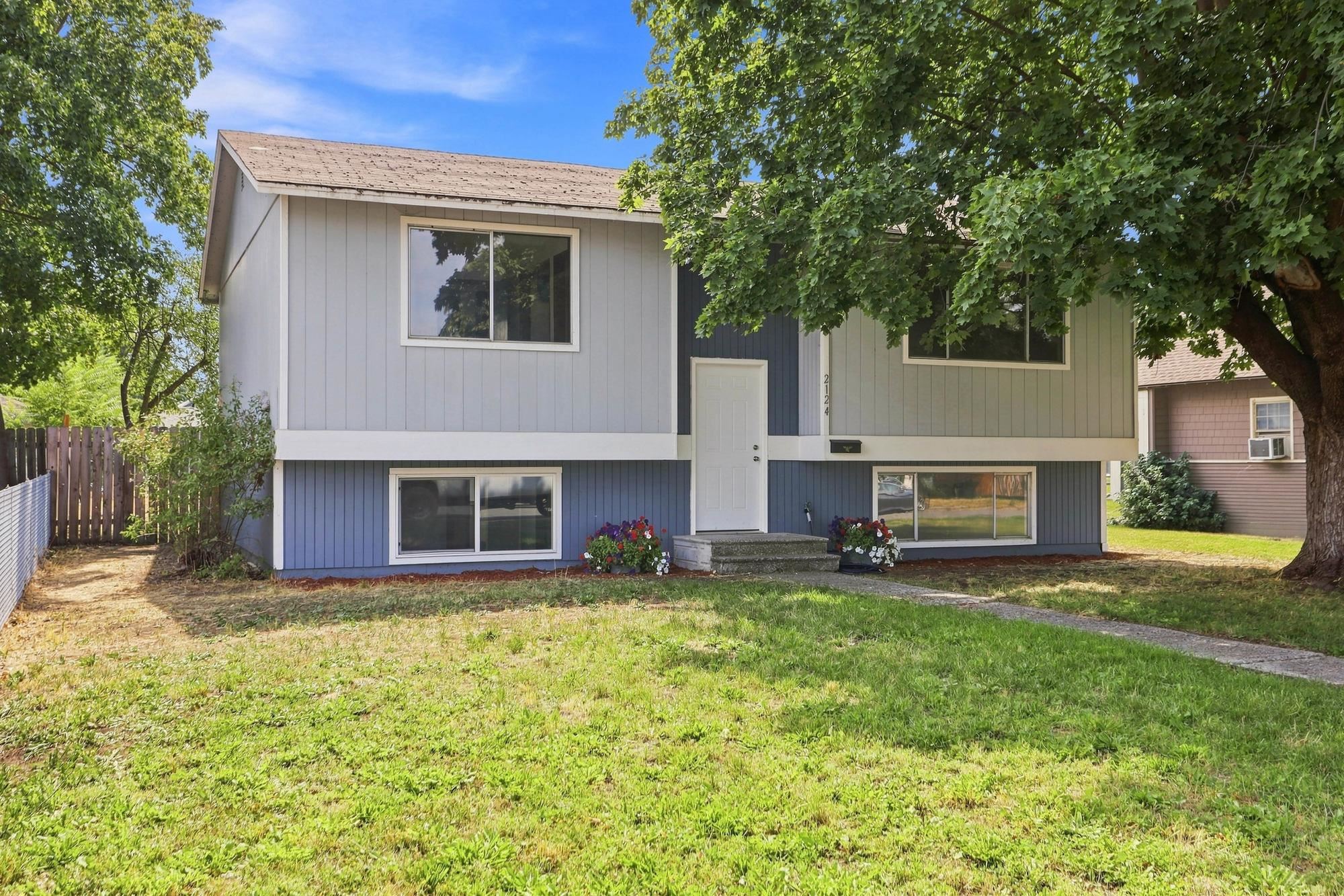 2124 E Sinto Ave - Photo 2