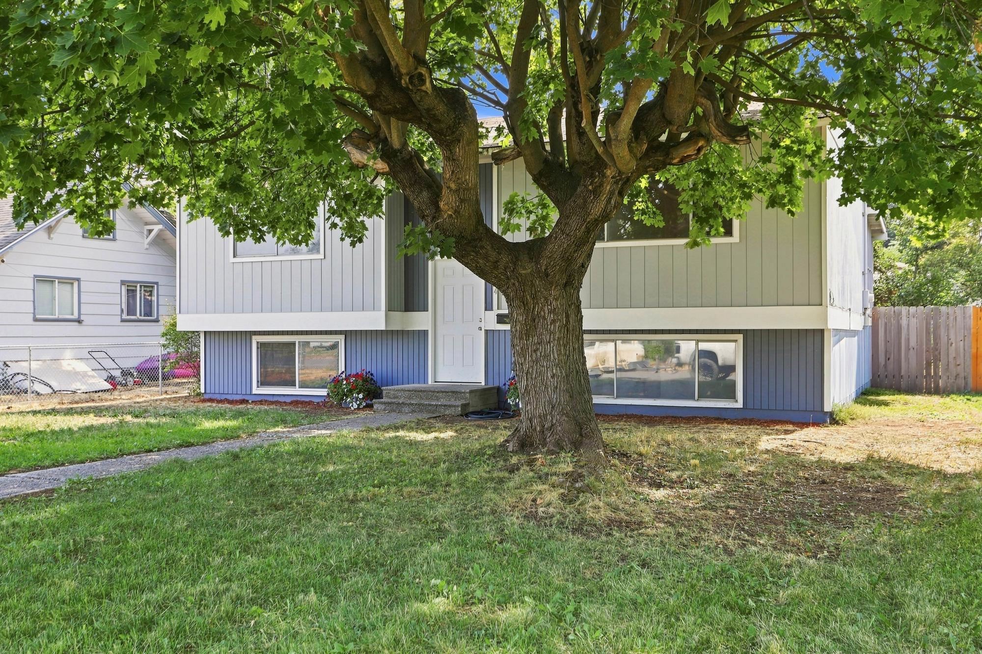 2124 E Sinto Ave - Photo 3