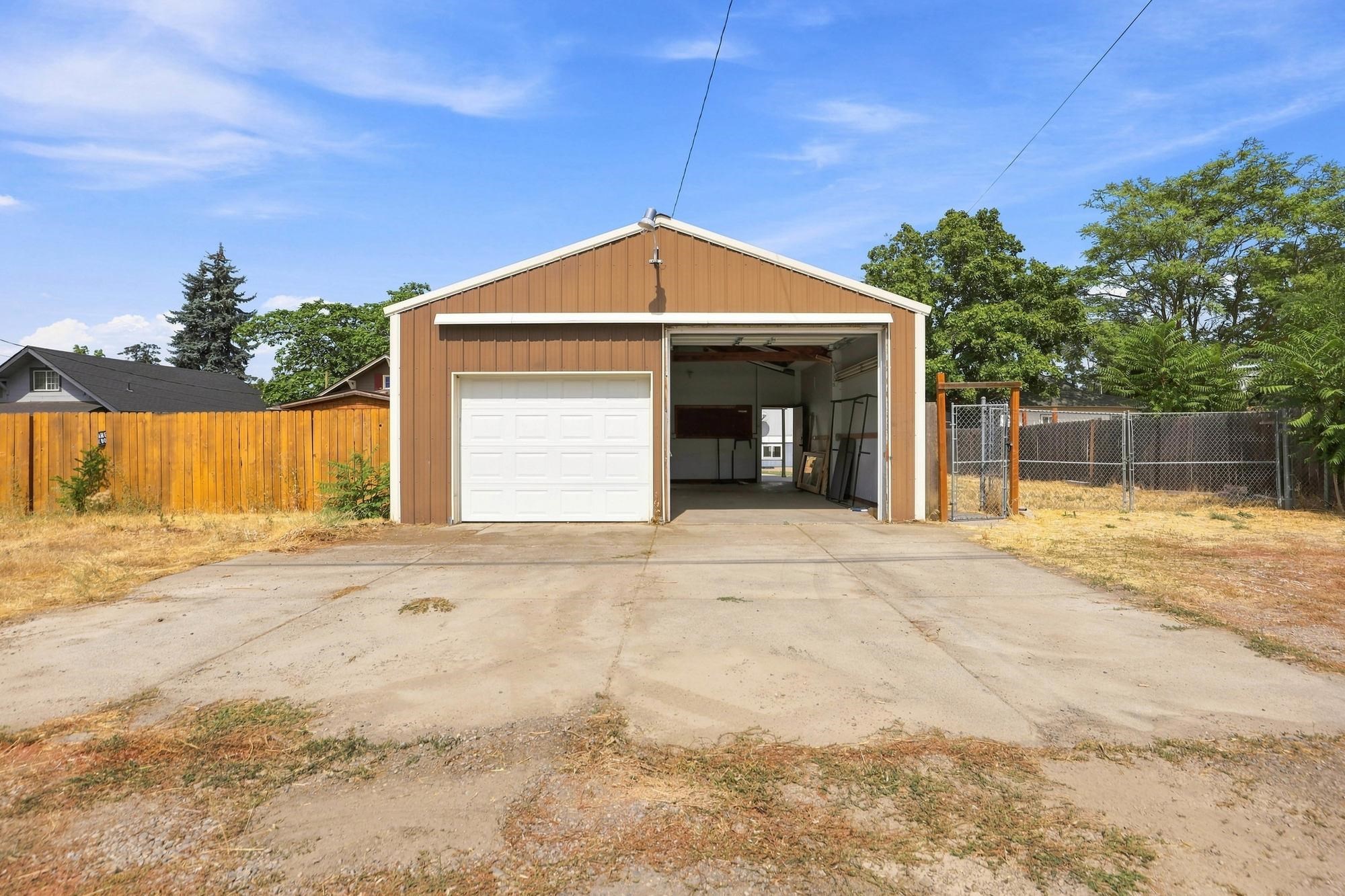 2124 E Sinto Ave - Photo 32