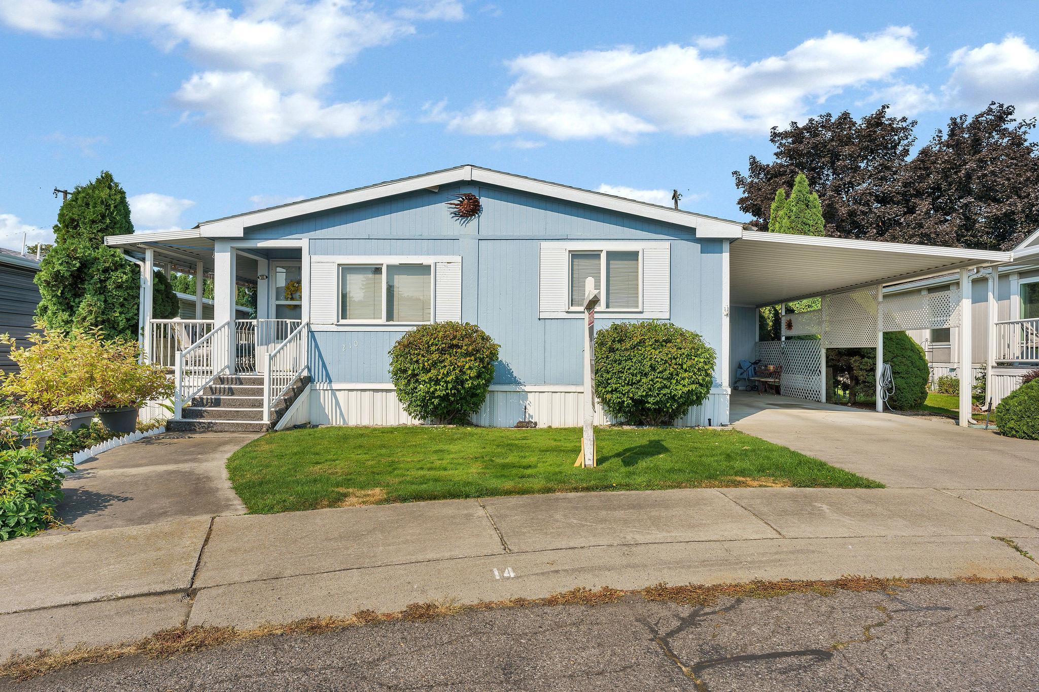 210 S Blueberry Pl - Photo 1