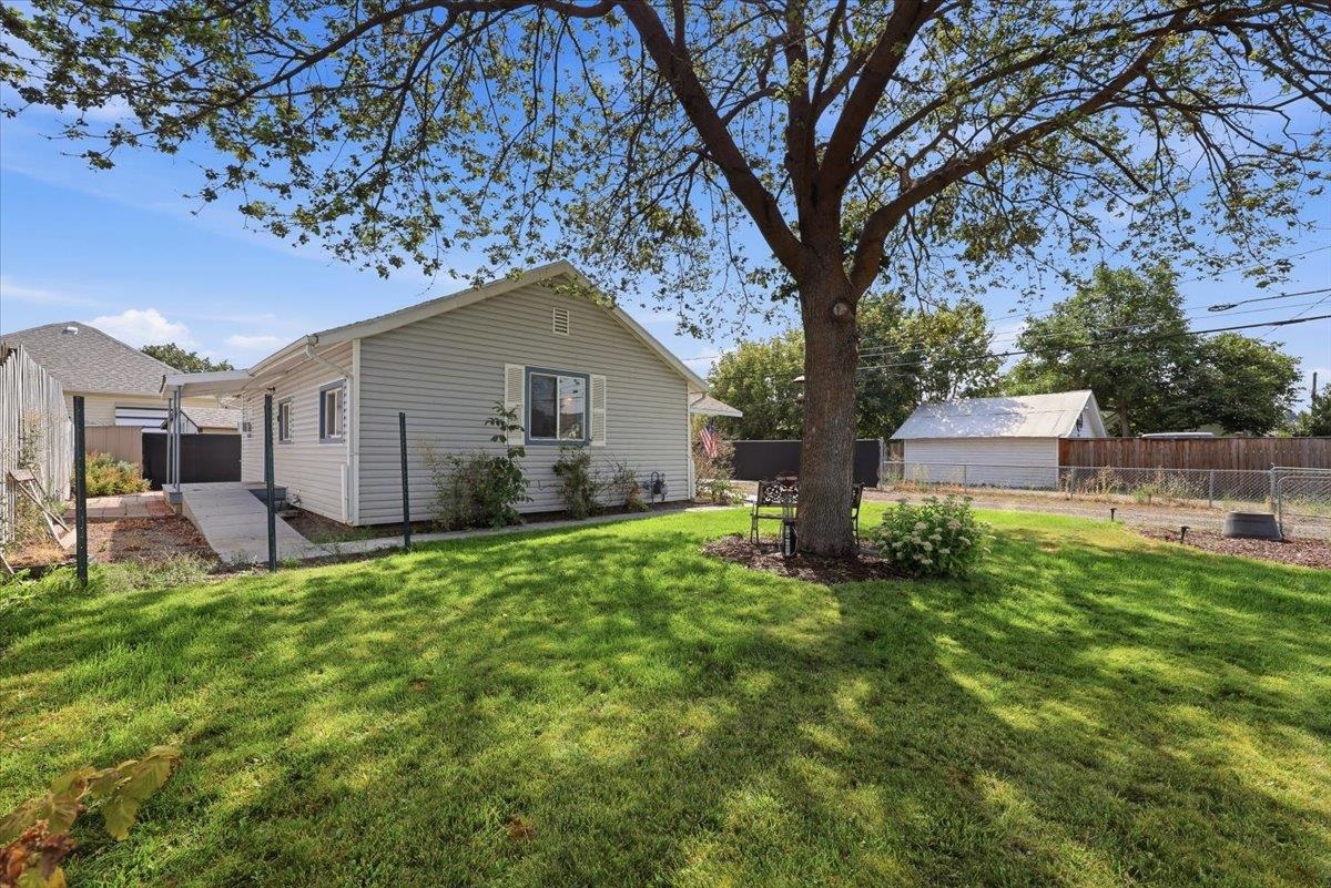 5316 N Morton St - Photo 2