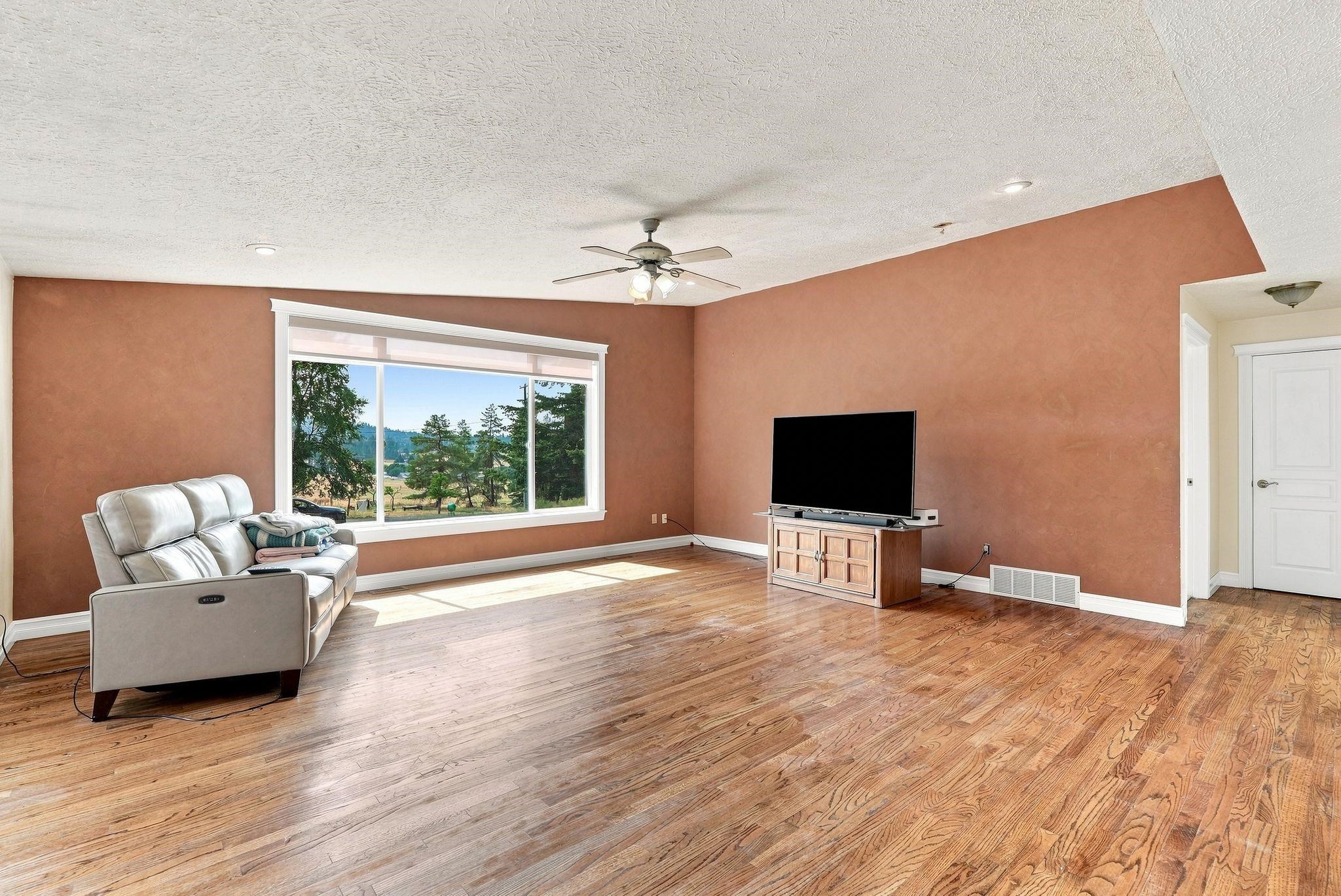 5603 E 27th Ave - Photo 8