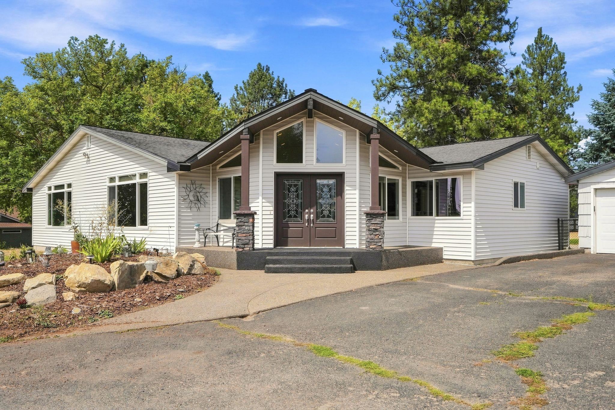 5603 E 27th Ave - Photo 1