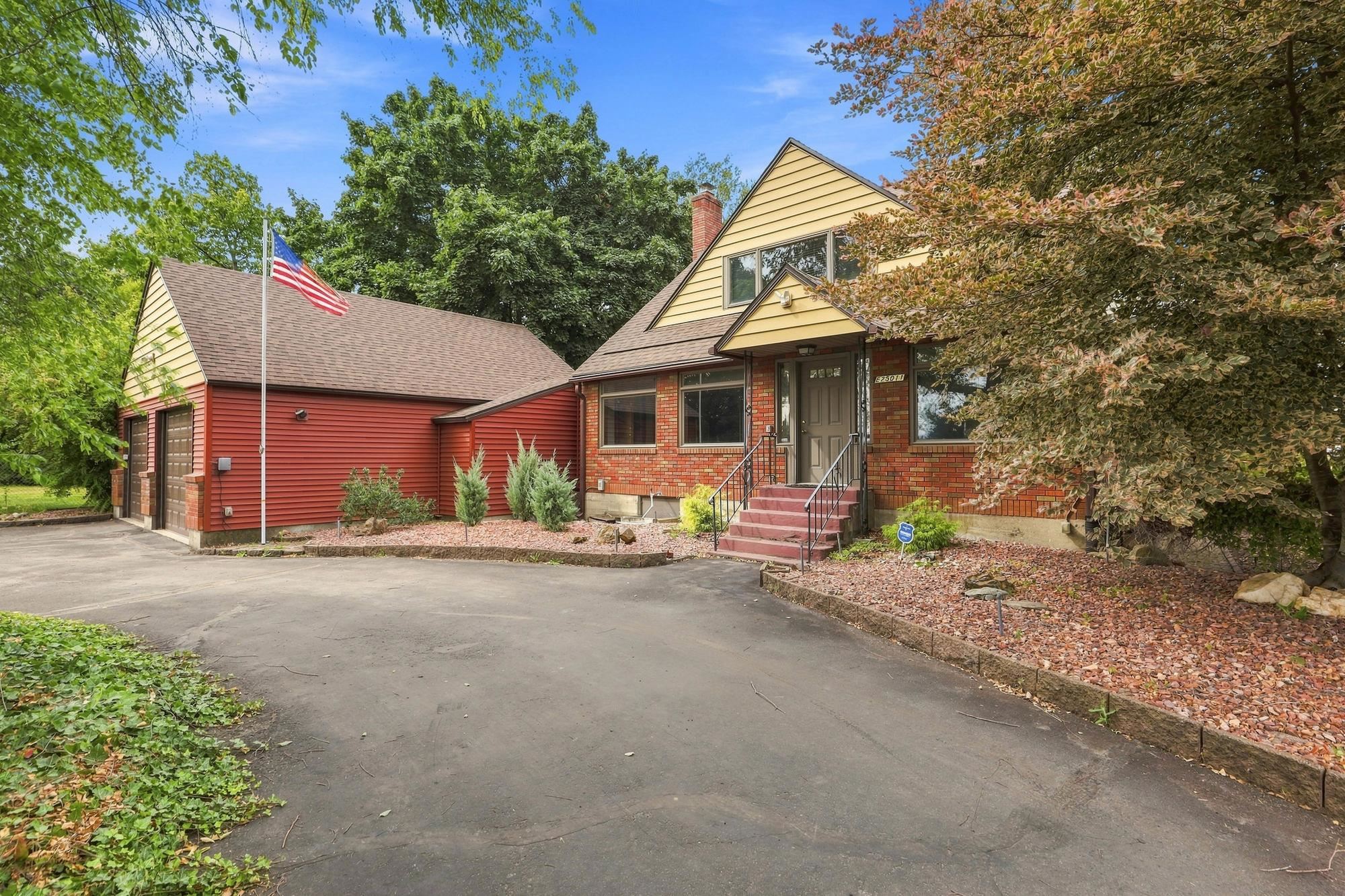 25011 E Kildea Ave - Photo 1