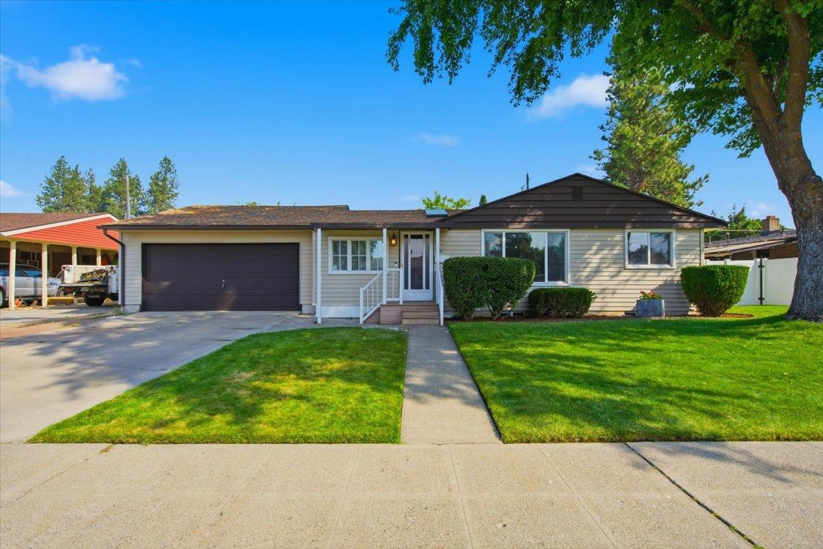 3128 W Dalke Ave - Photo 1