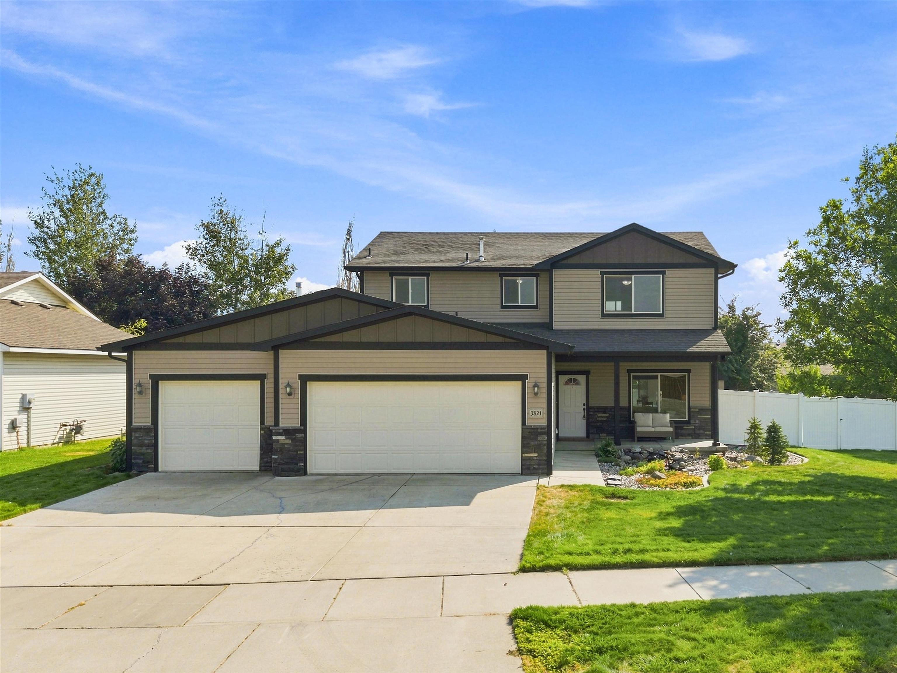 3821 W Dawn Ave - Photo 1