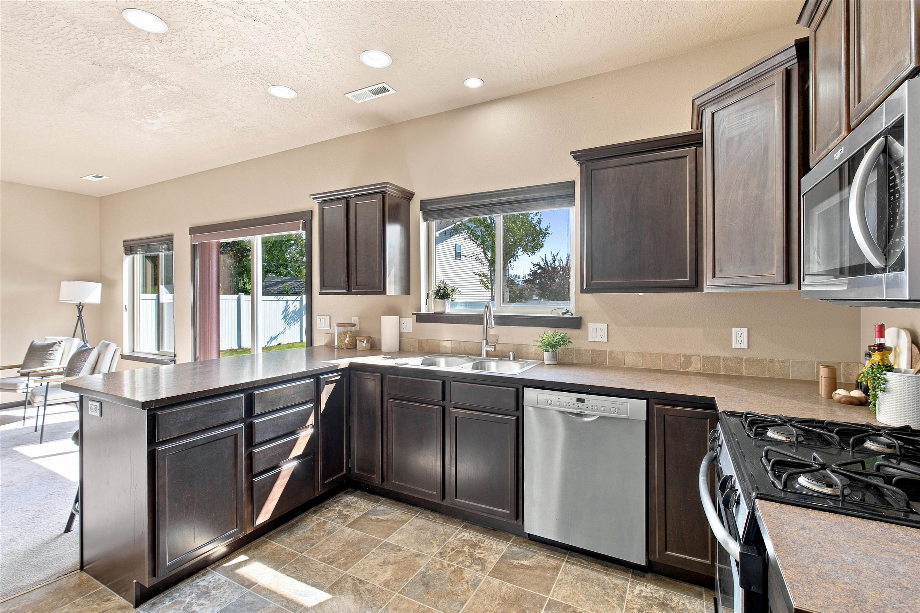 3821 W Dawn Ave - Photo 8