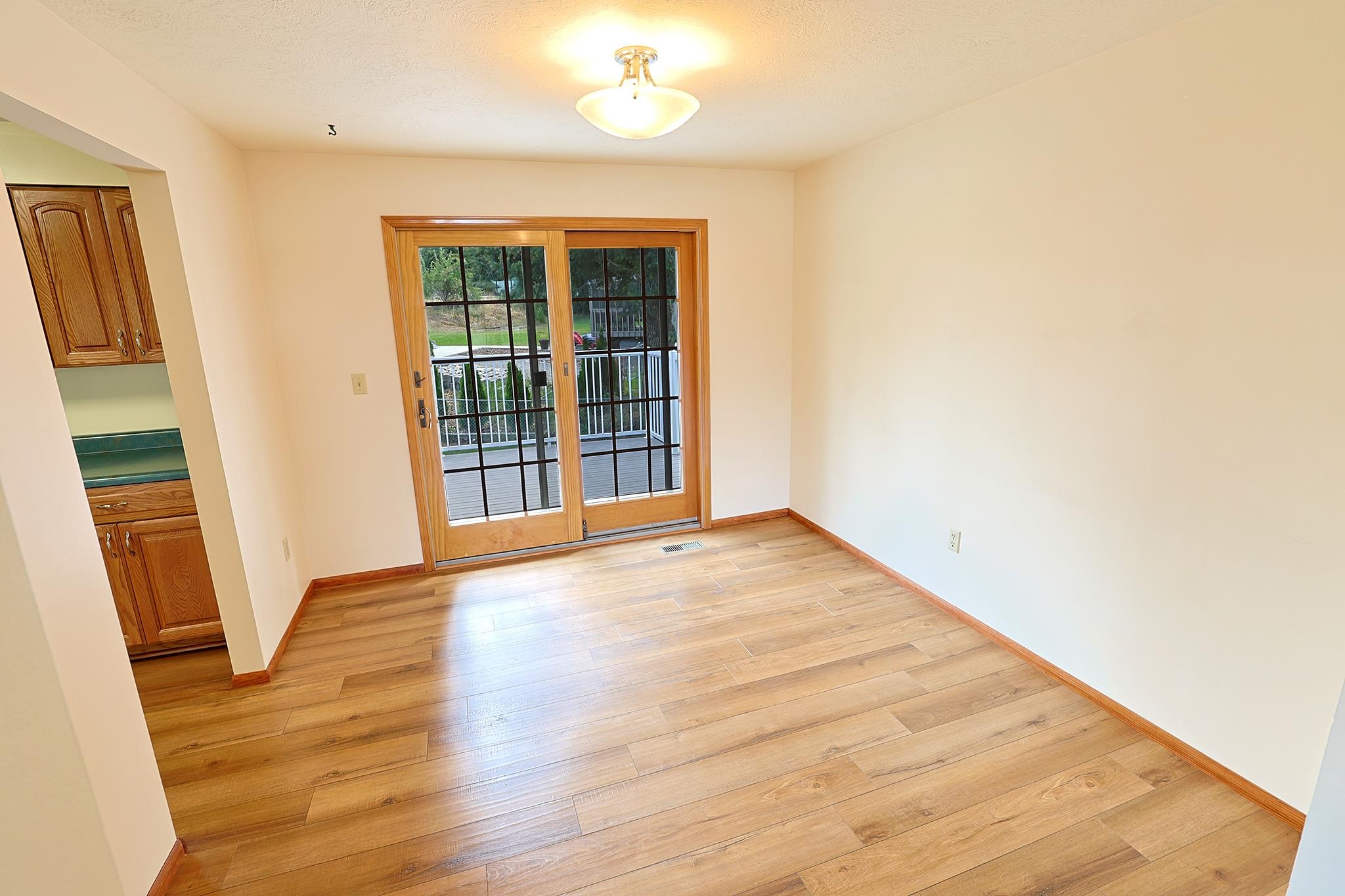 15610 E 27th Ave - Photo 10